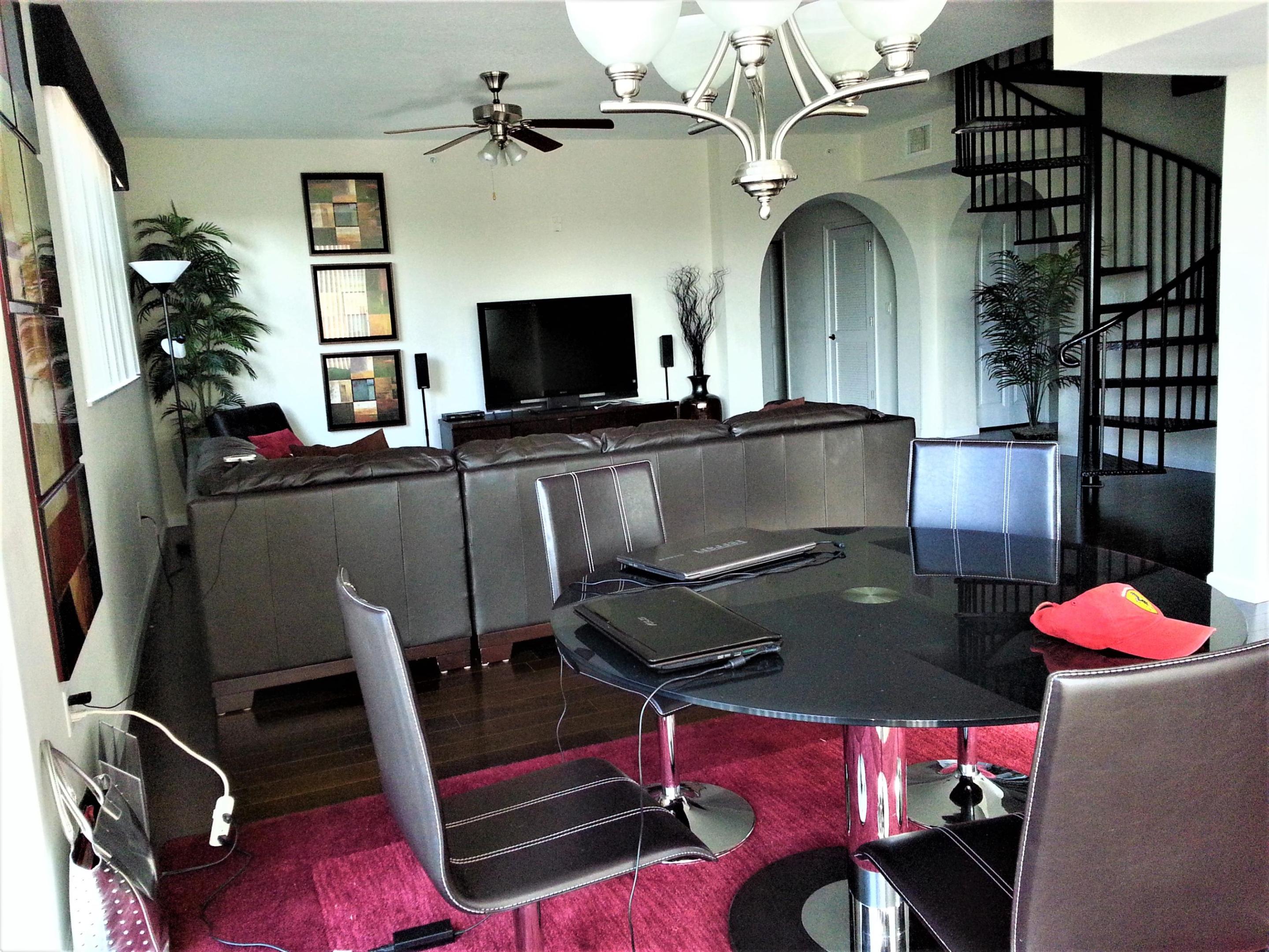 225 NE 1st Street 406