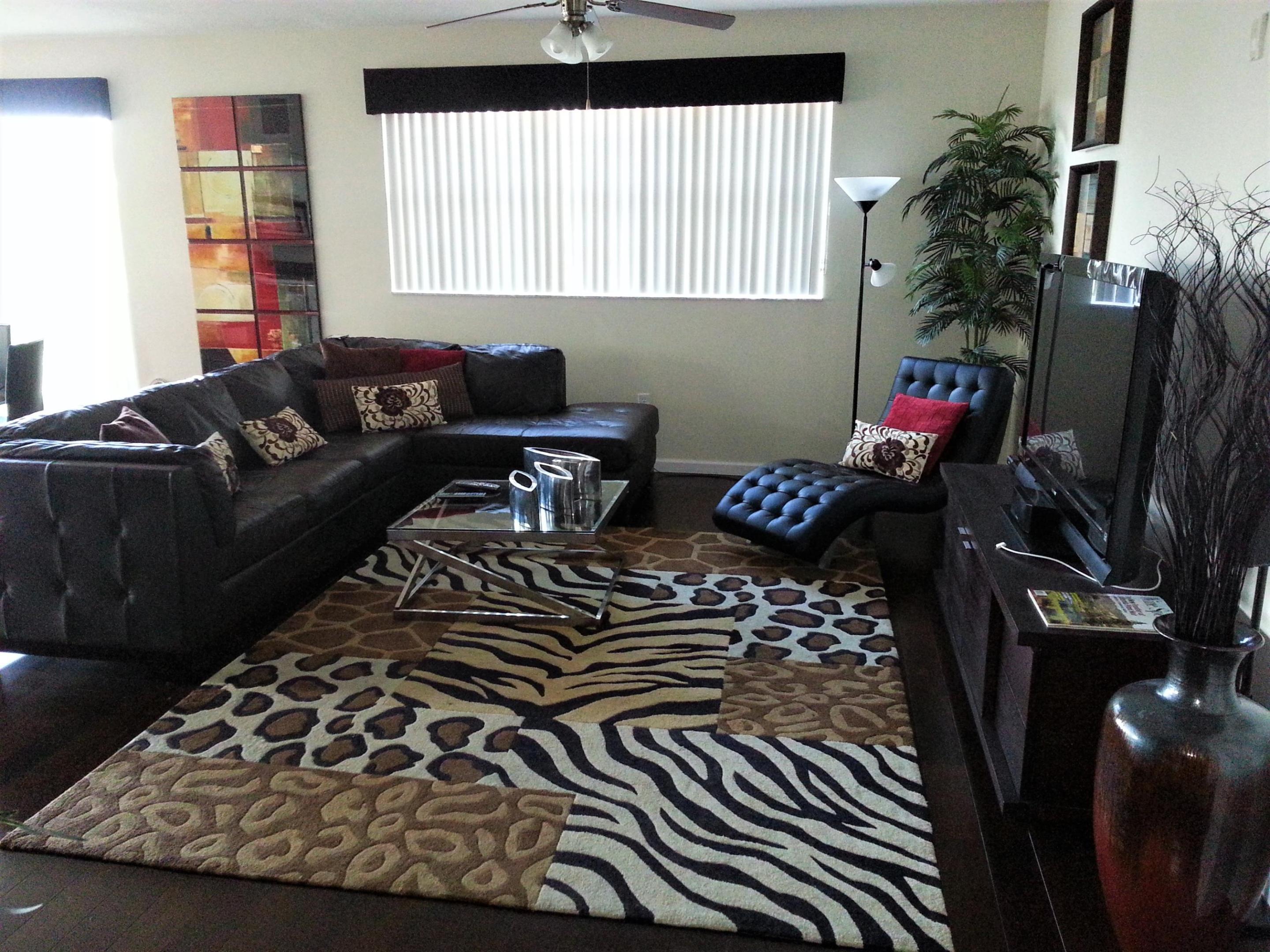 225 NE 1st Street 406