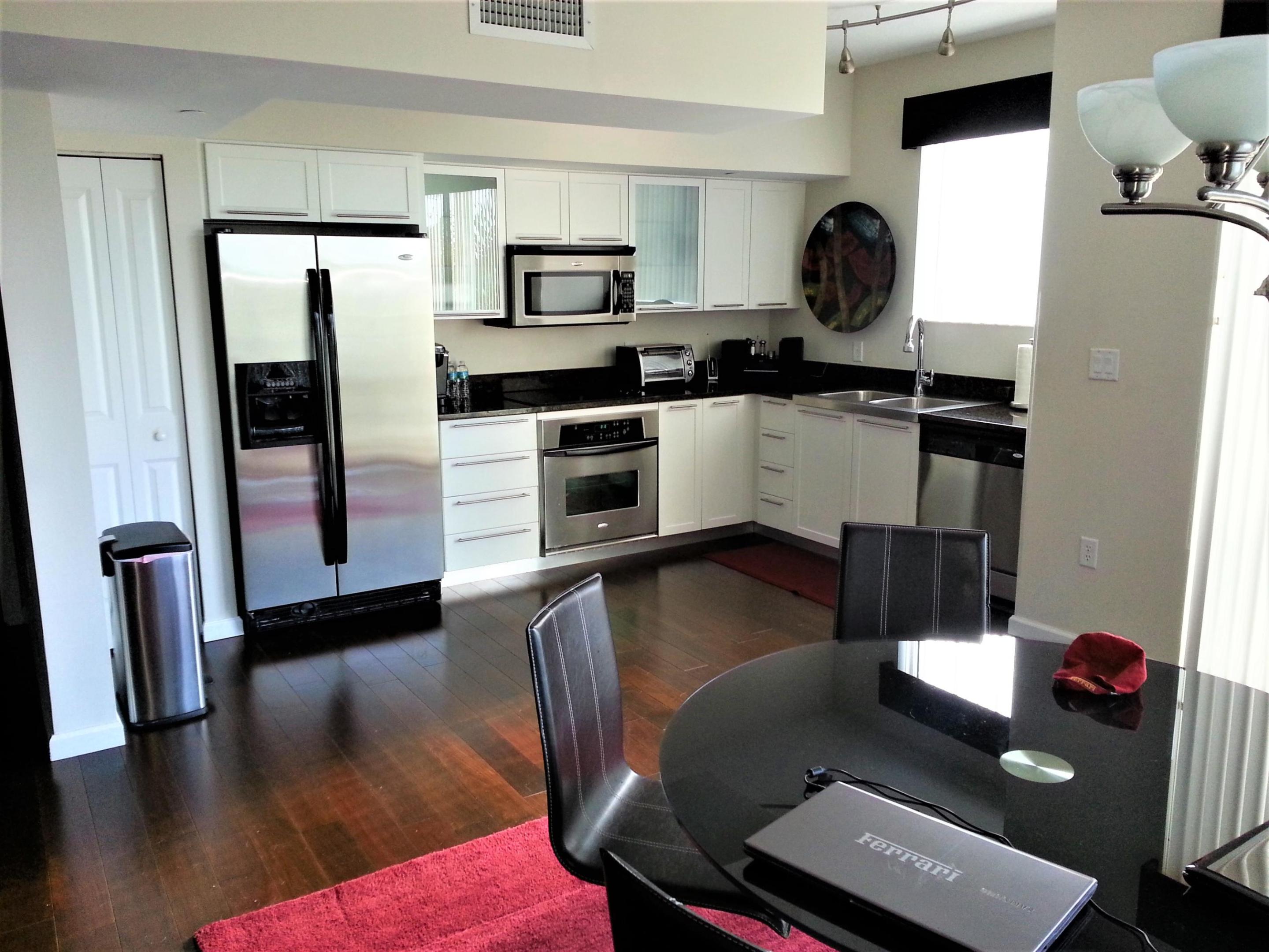 225 NE 1st Street 406