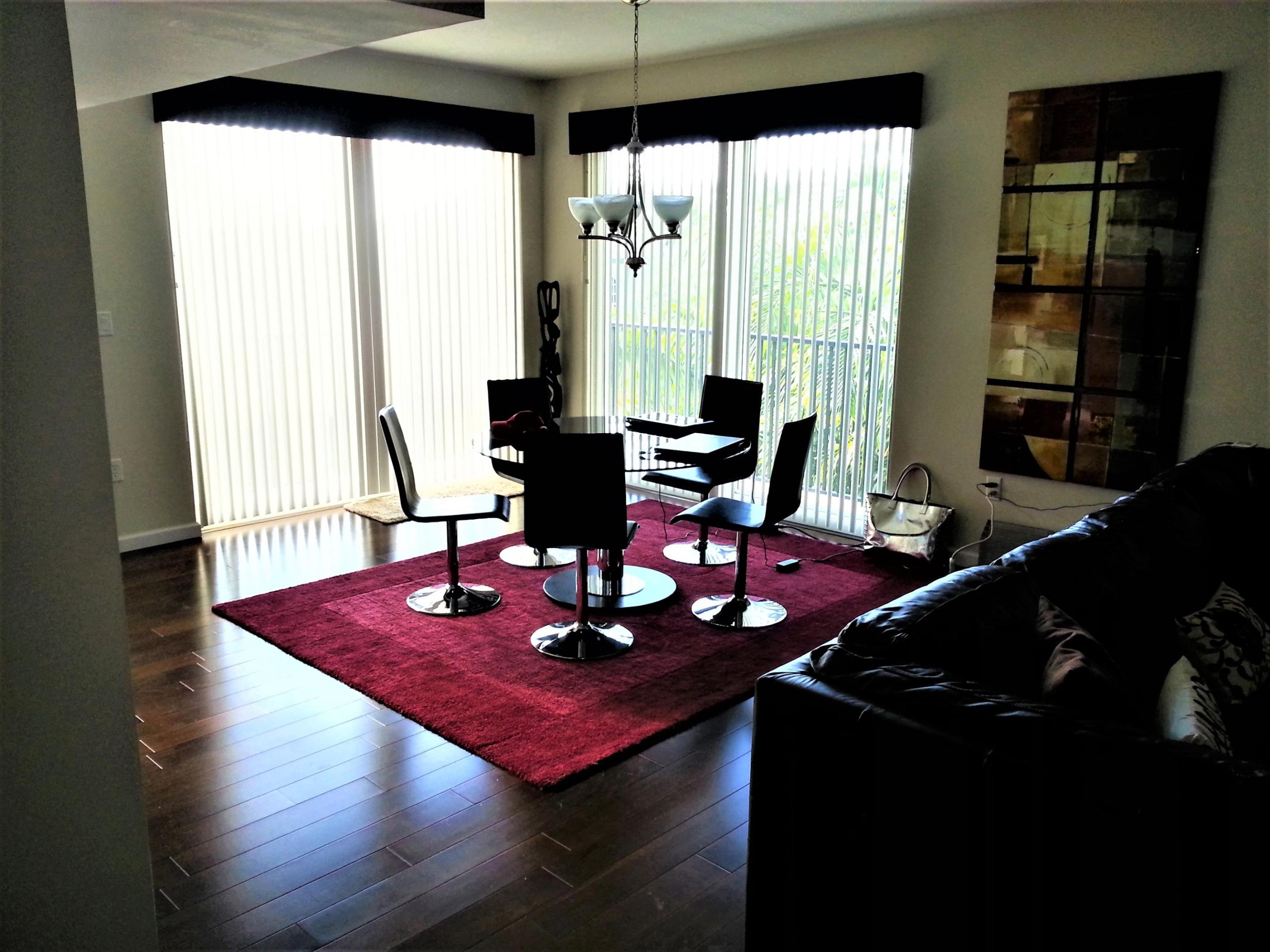 225 NE 1st Street 406