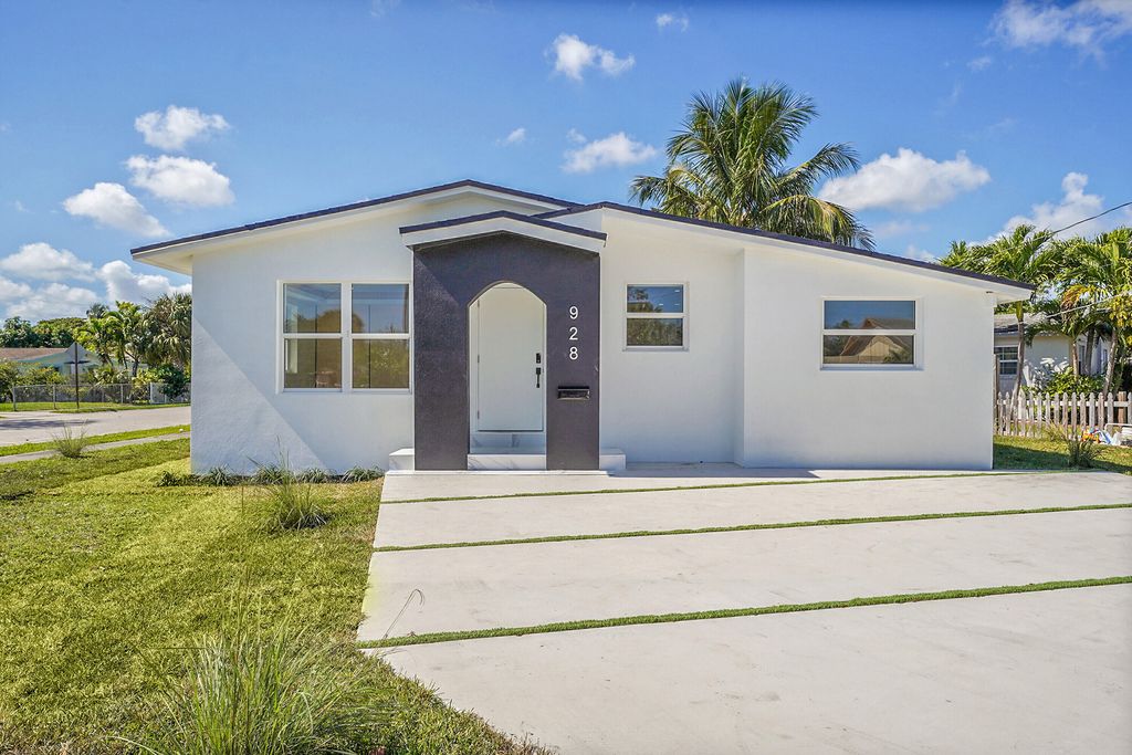 Photo of 928 Market Street, West Palm Beach, FL 33401 (MLS # R11157048)