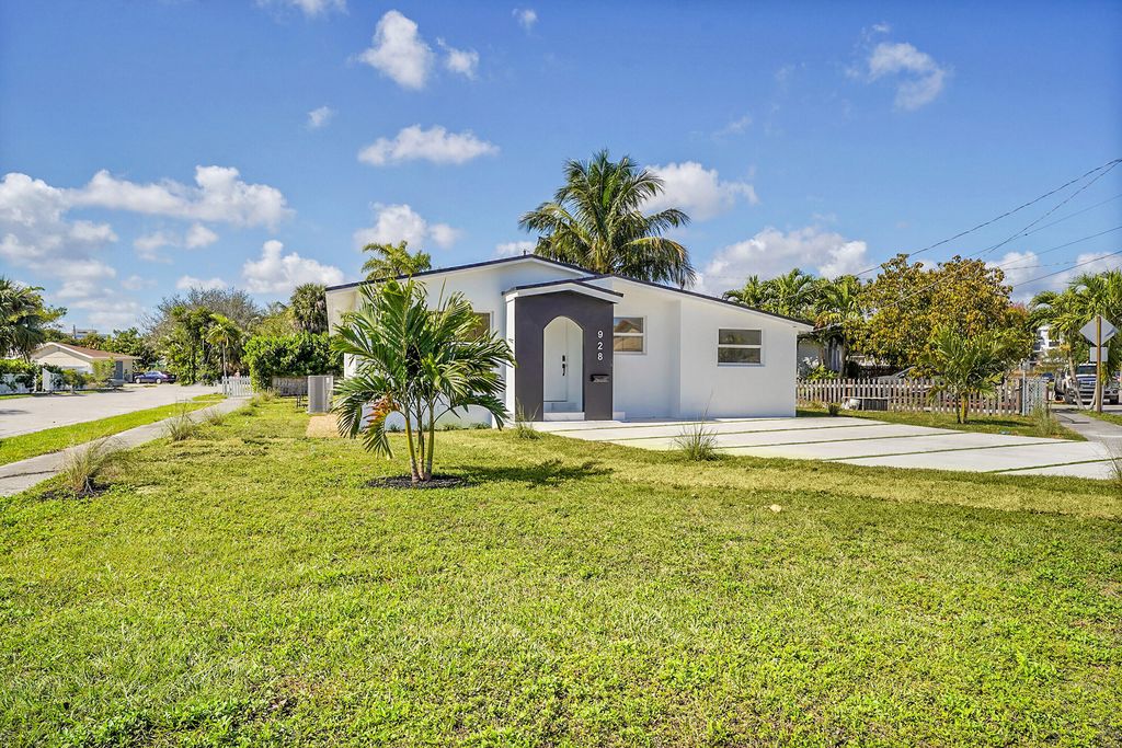 Photo of 928 Market Street, West Palm Beach, FL 33401 (MLS # R11157048)