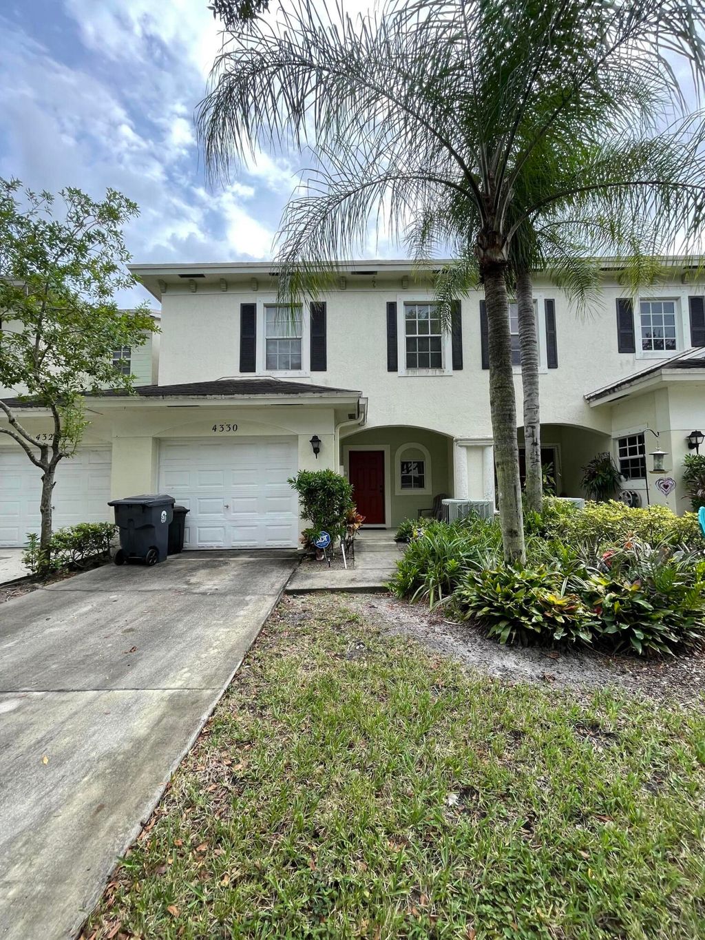 Photo of 4330 Emerald Vista Vis, Lake Worth, FL 33461 (MLS # R11040373)
