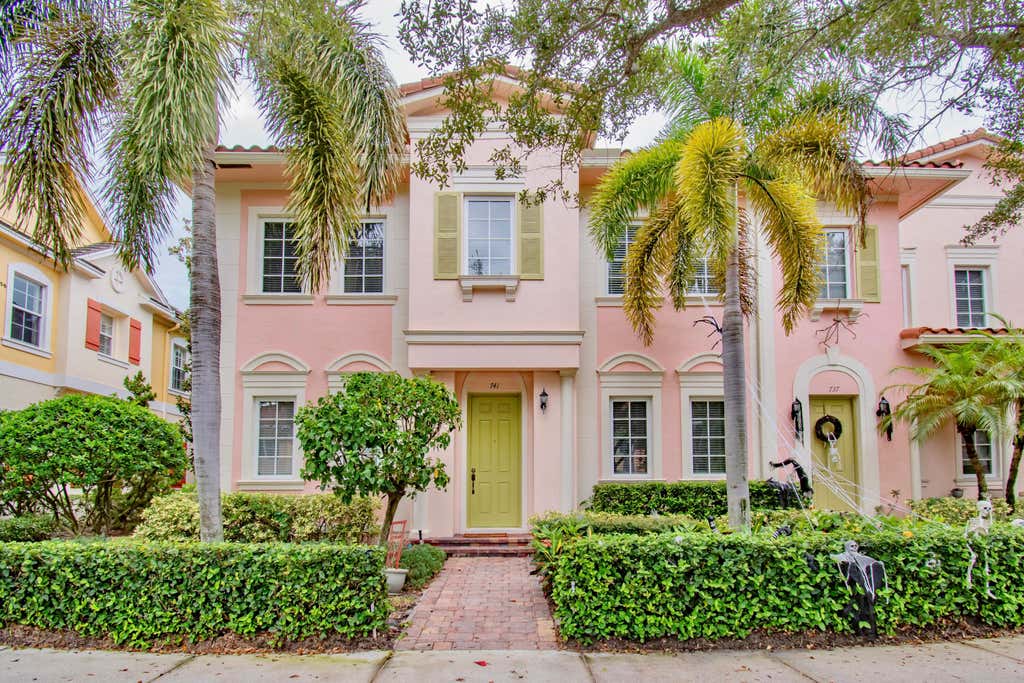 Photo of 741 Dakota Drive, Jupiter, FL 33458 (MLS # R11027835)