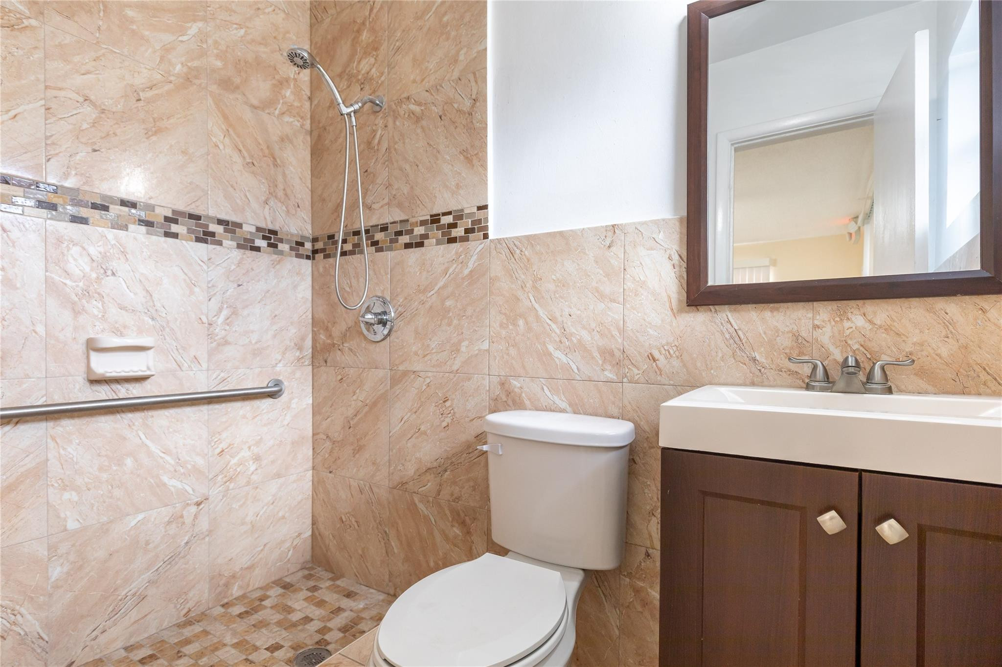 WELWYN MANOR - Residential