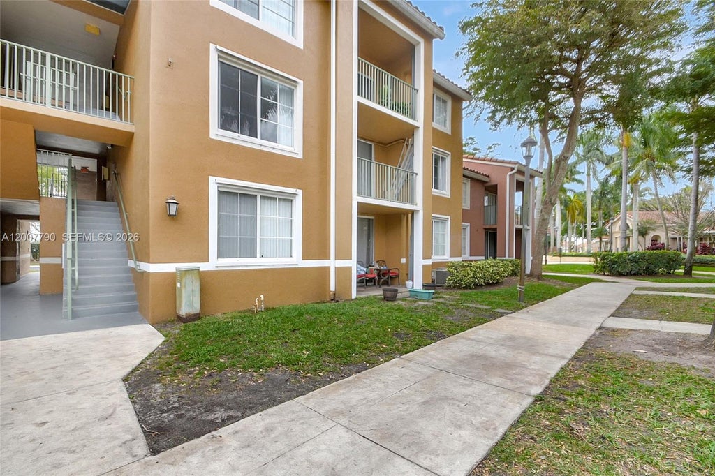 Photo of 7808 Sonoma Springs Circle #204, Lake Worth, FL 33463 (MLS # A12007790)