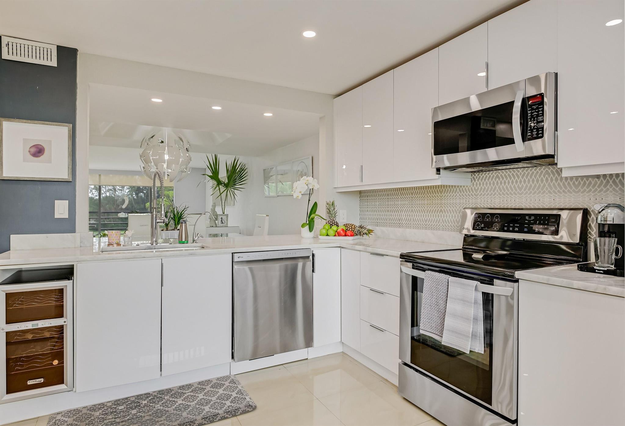 Properties 6698 10th Avenue N 426