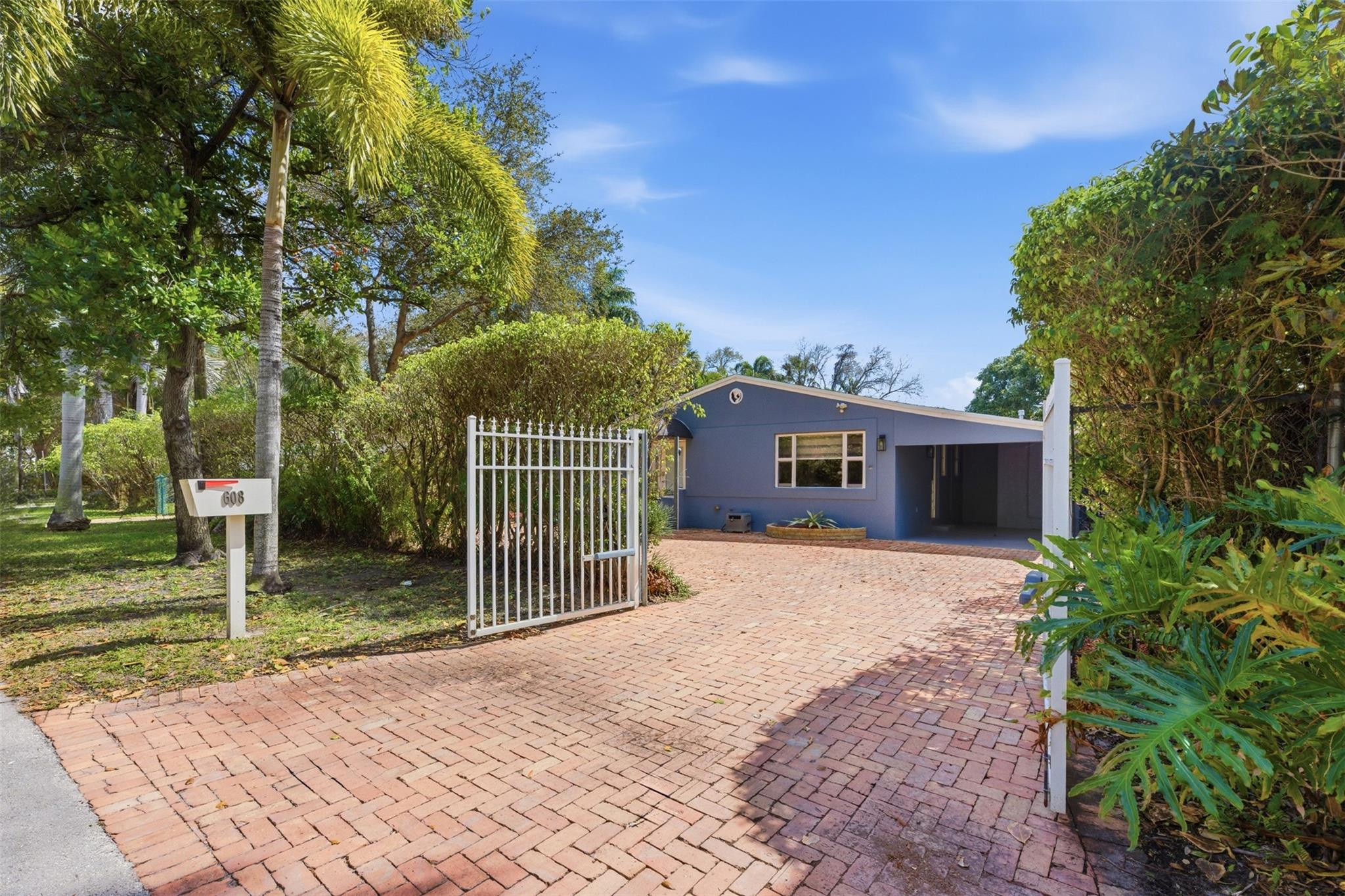 CROISSANT PARK - Residential