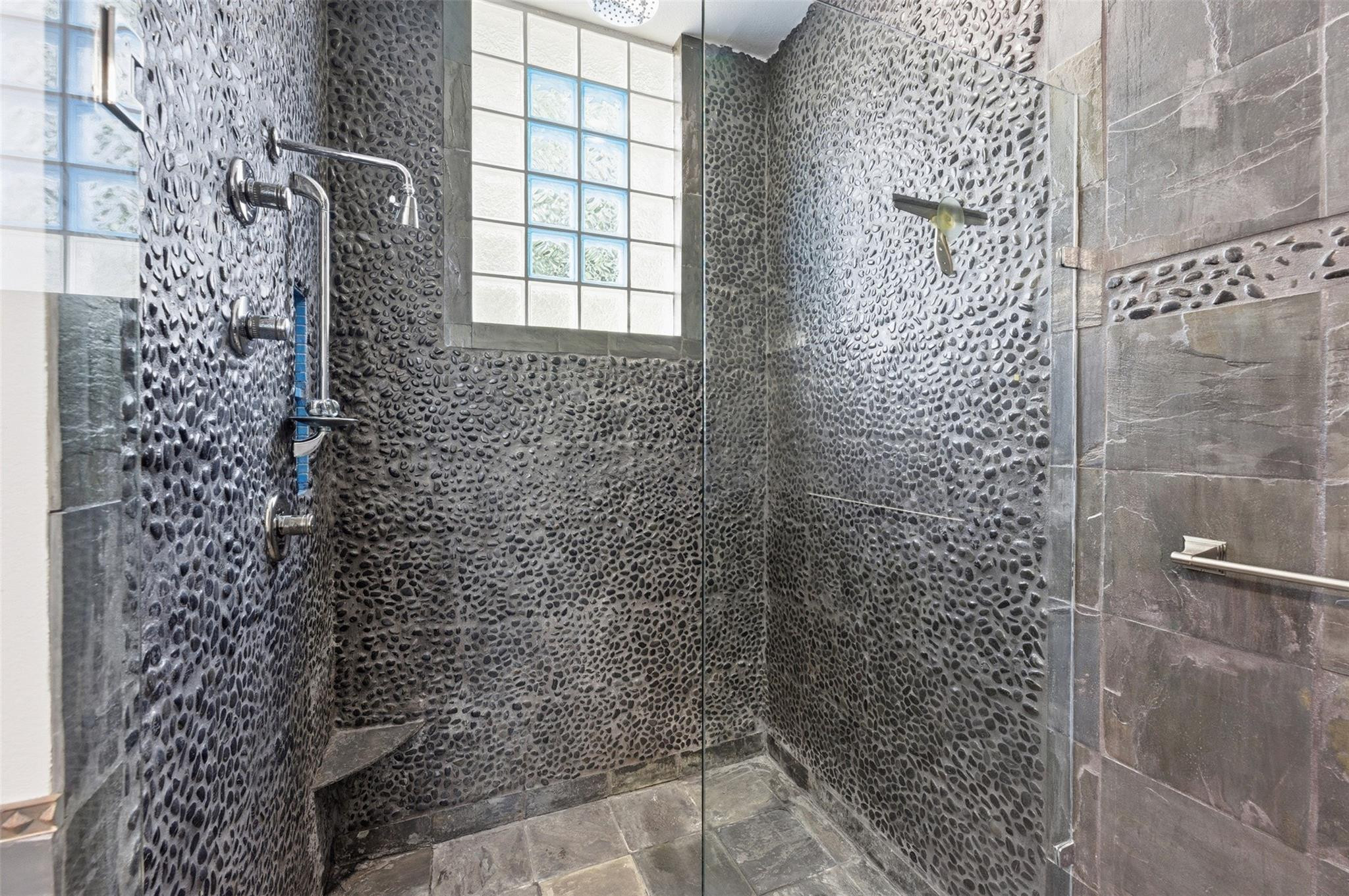 CROISSANT PARK - Residential