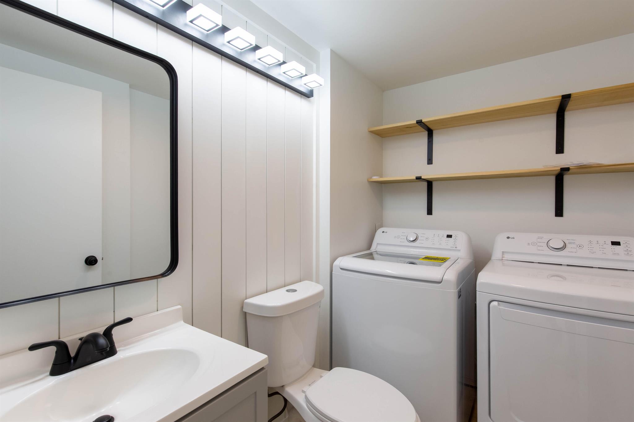 WATERSIDE LUXURY TOWNHOME - Residential Lease