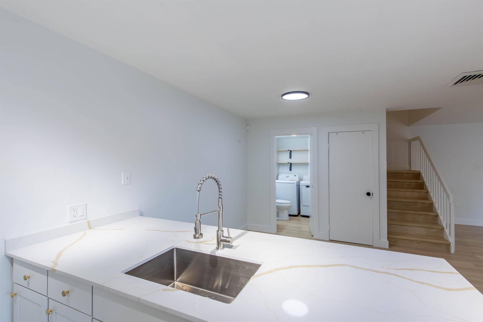 WATERSIDE LUXURY TOWNHOME - Residential Lease