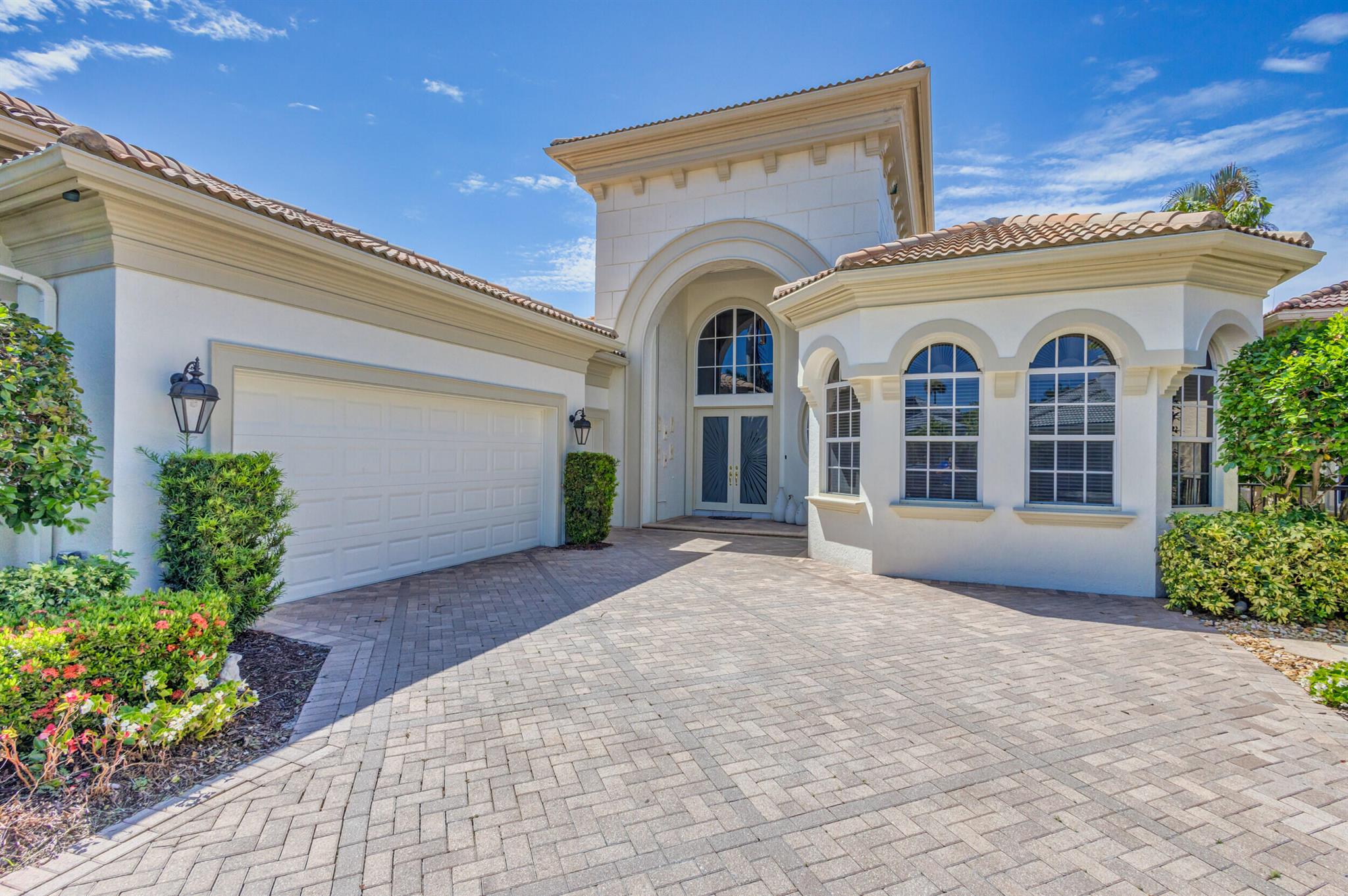 MIRASOL PARADISIO - Residential