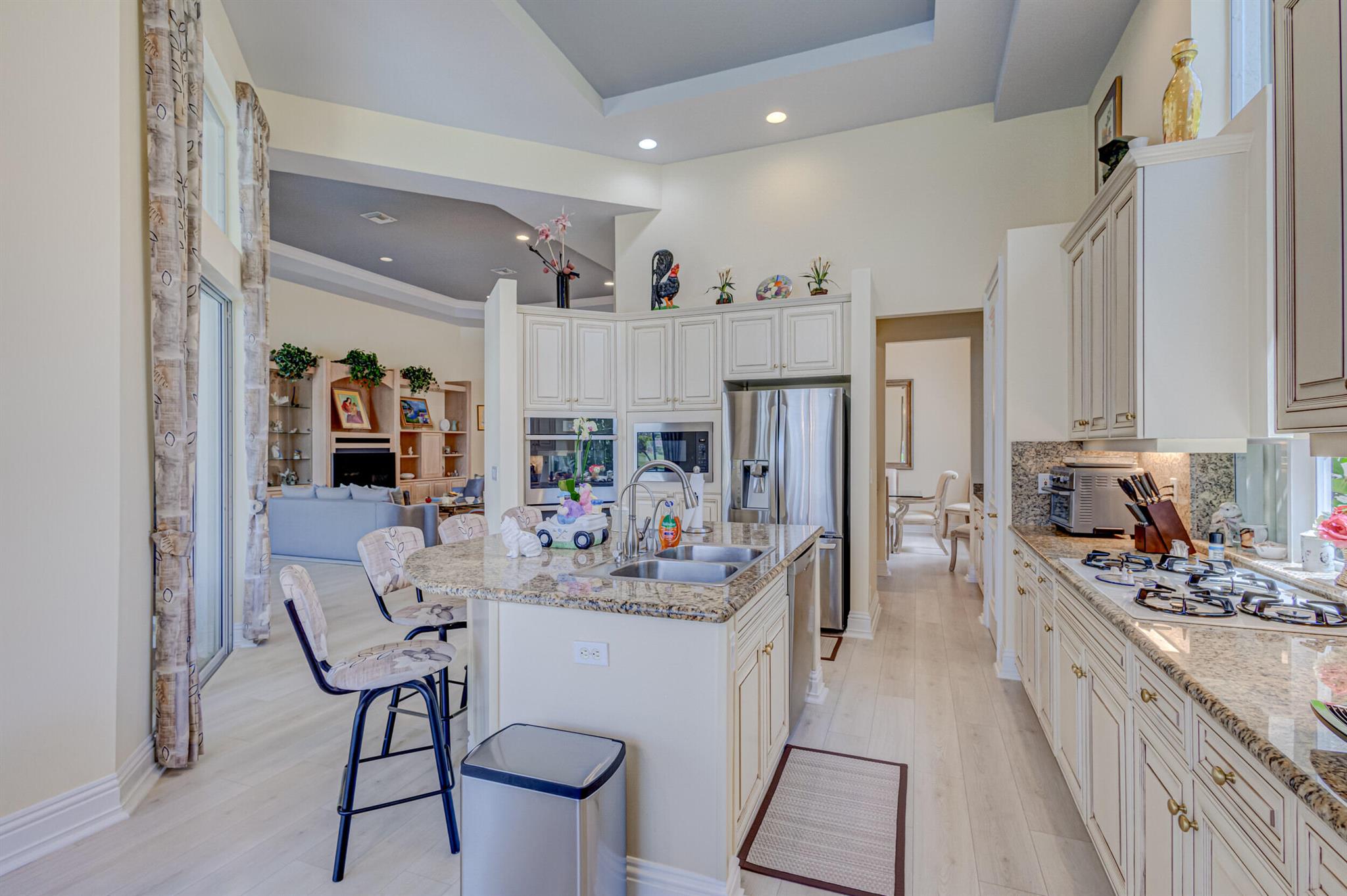 MIRASOL PARADISIO - Residential