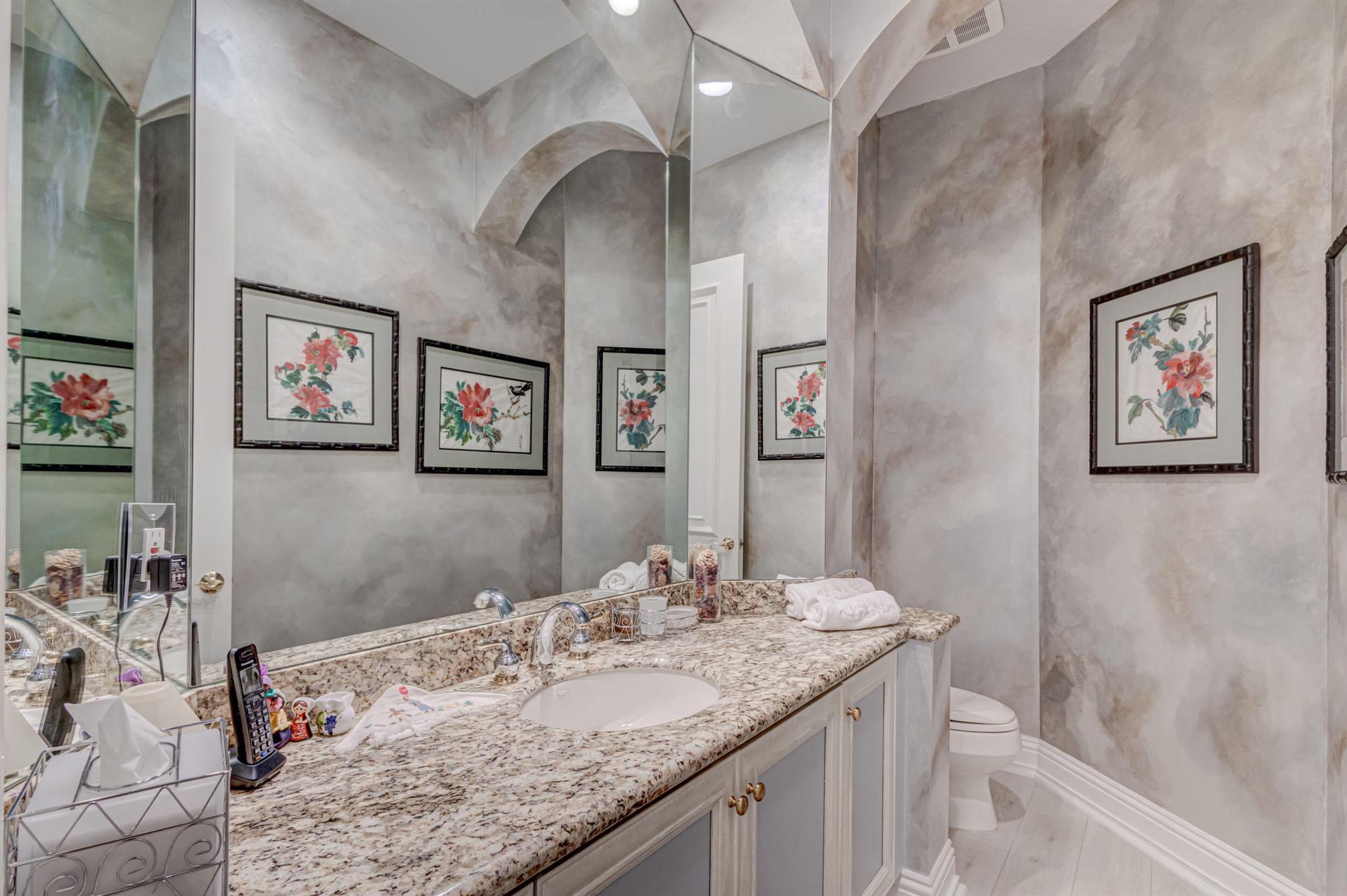 MIRASOL PARADISIO - Residential