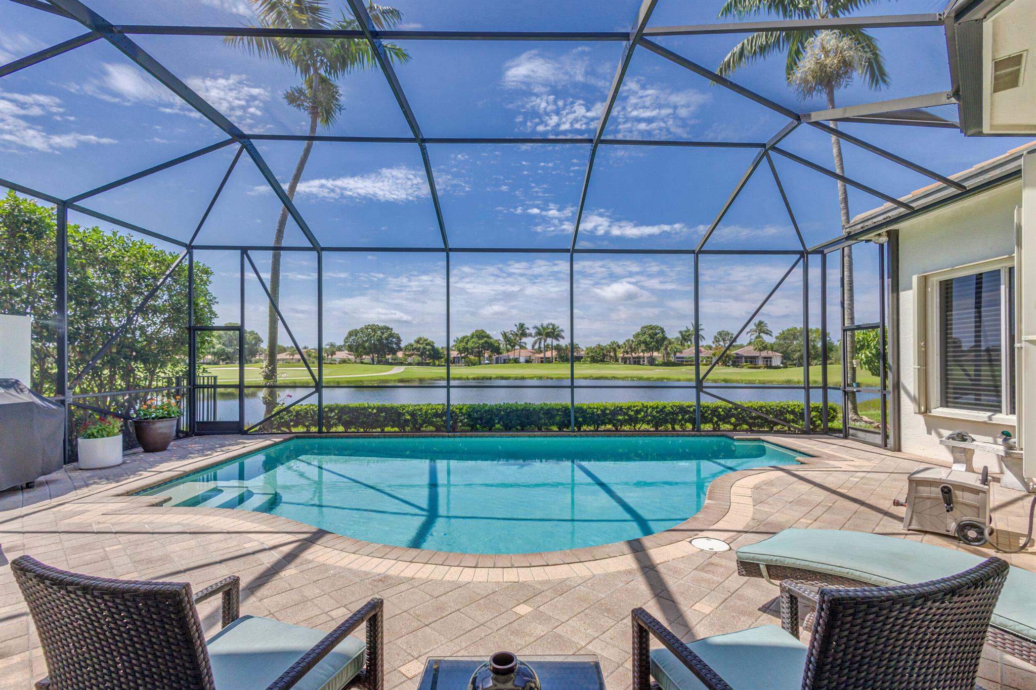 MIRASOL PARADISIO - Residential