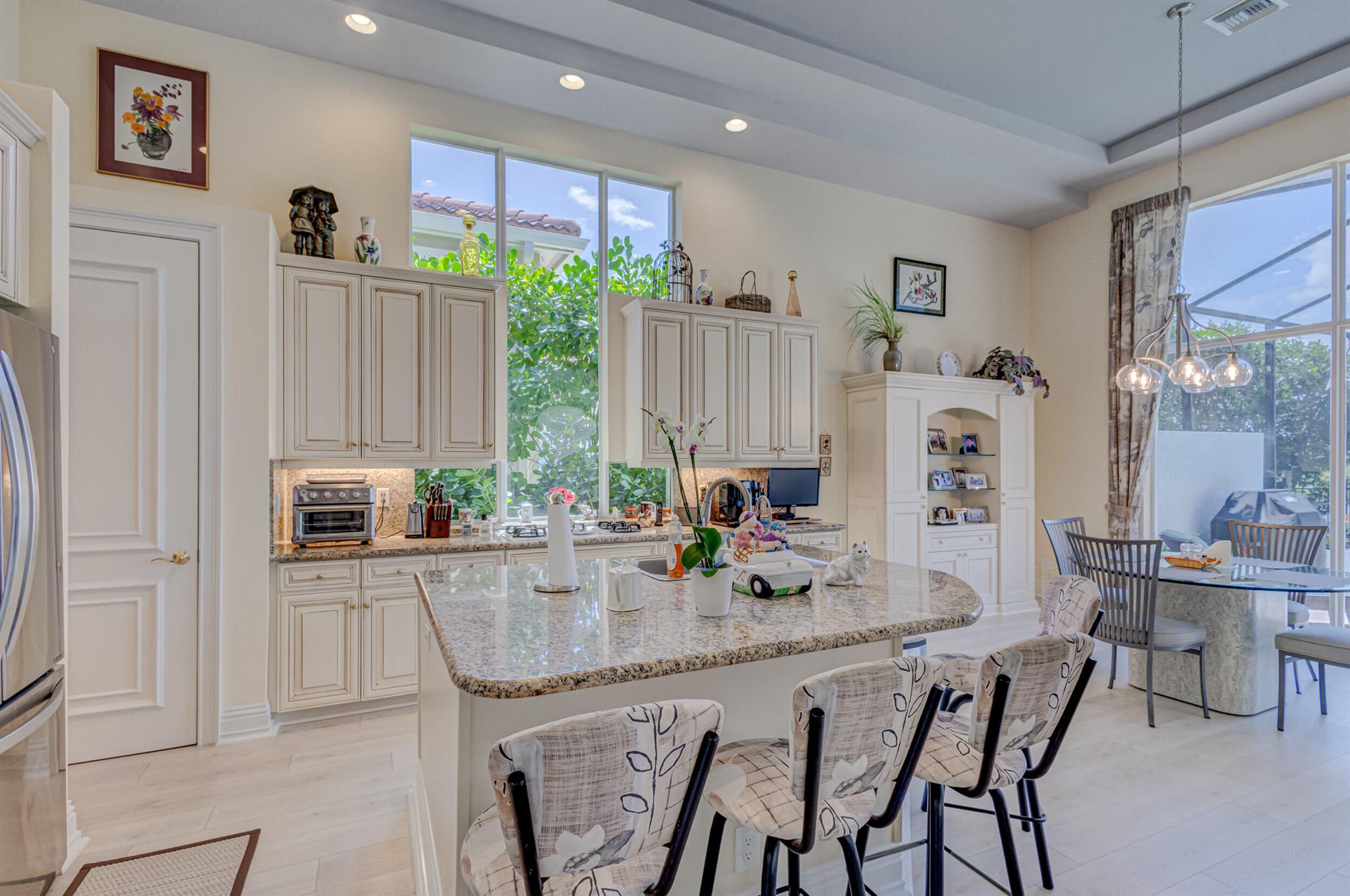 MIRASOL PARADISIO - Residential