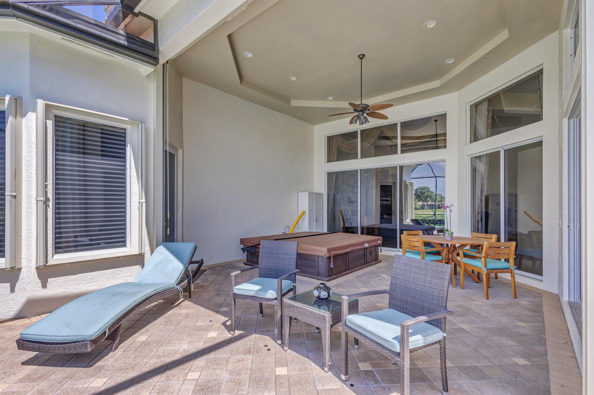 MIRASOL PARADISIO - Residential