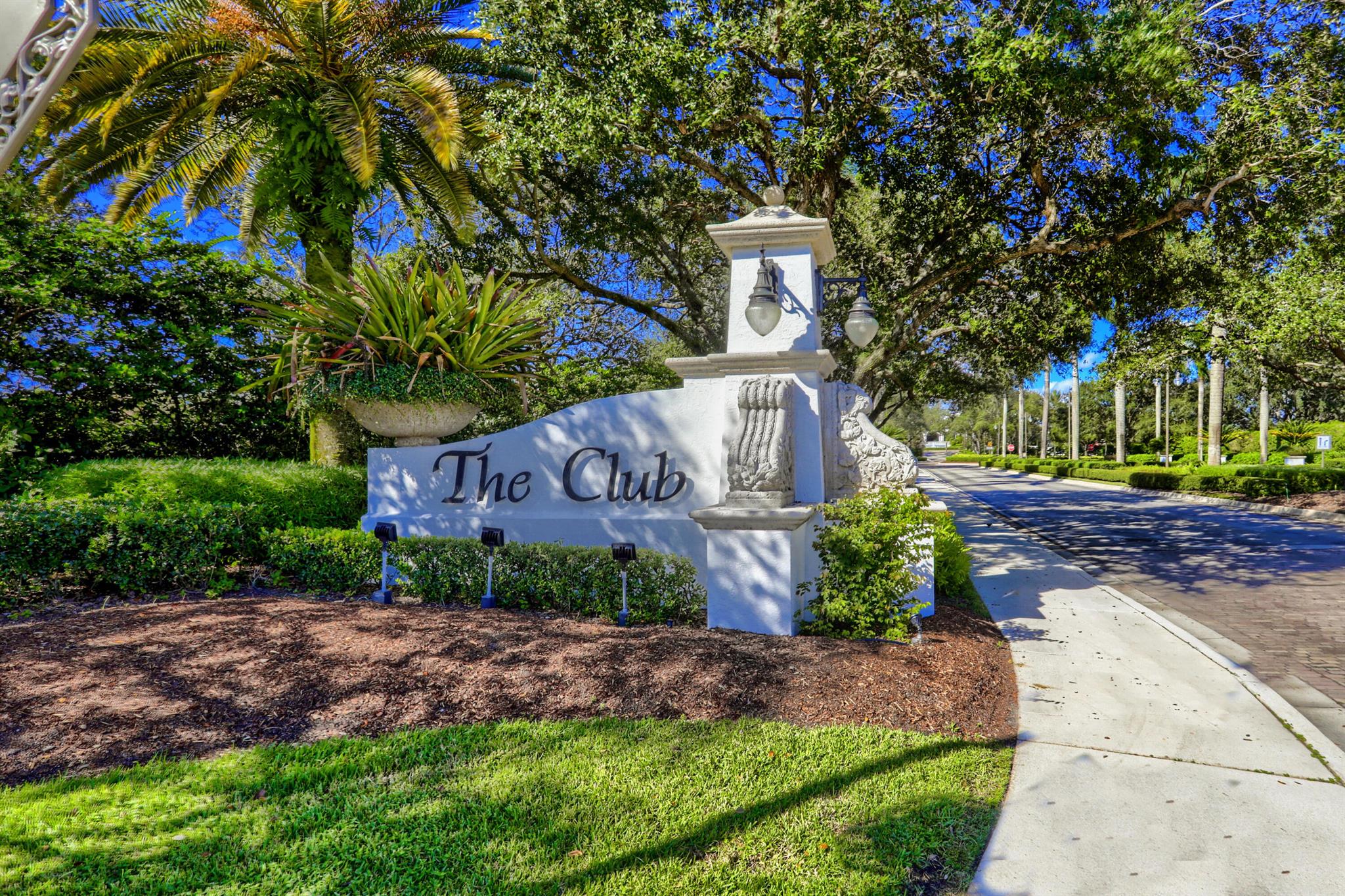 MIRASOL PARADISIO - Residential