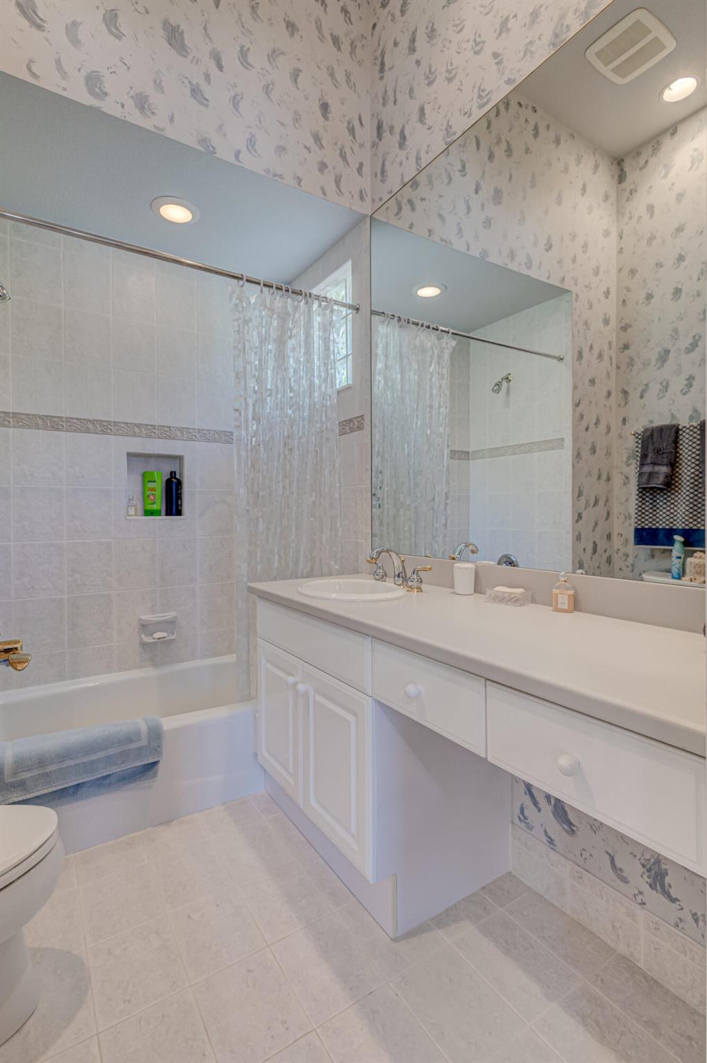 MIRASOL PARADISIO - Residential