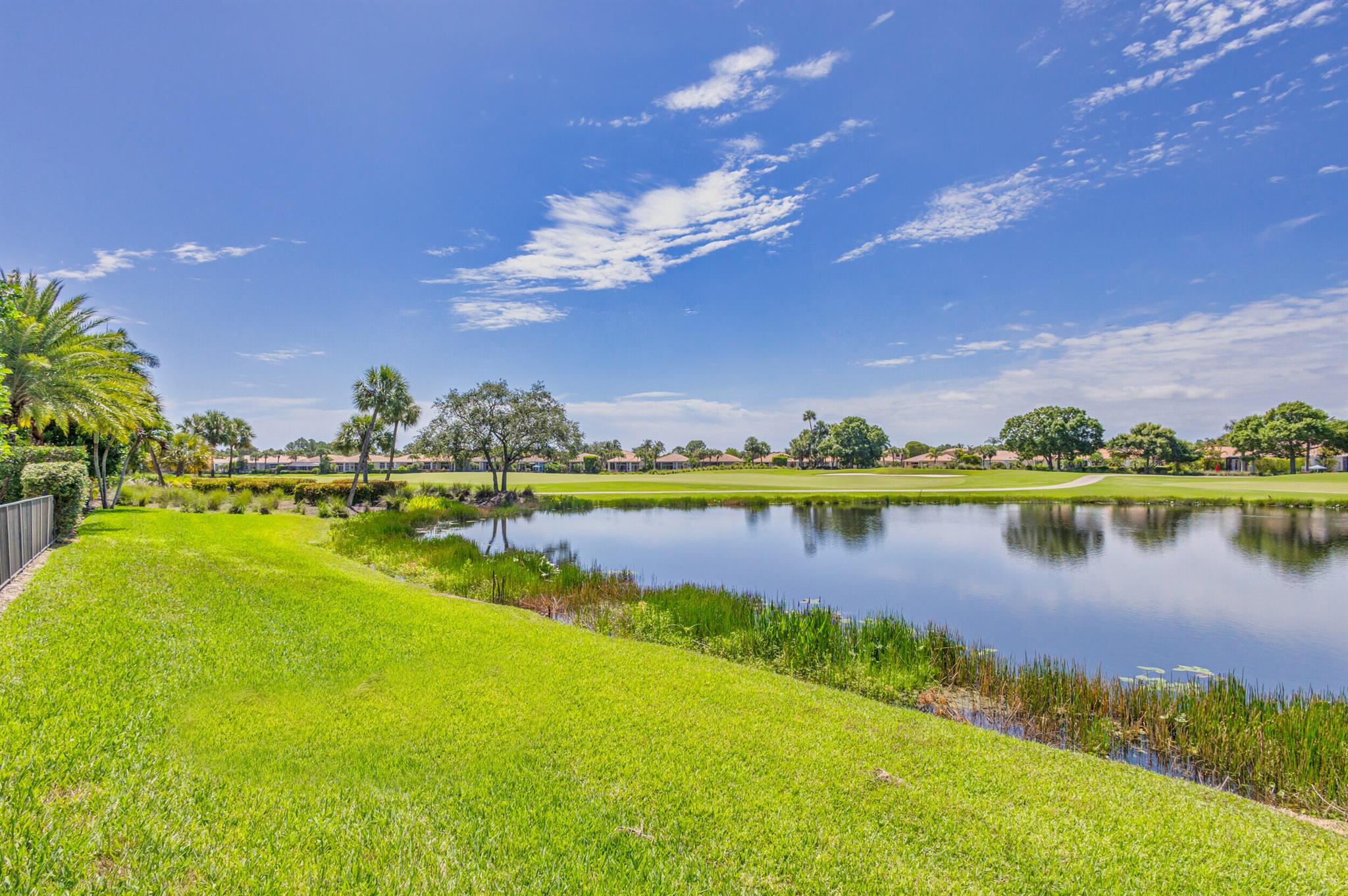 MIRASOL PARADISIO - Residential