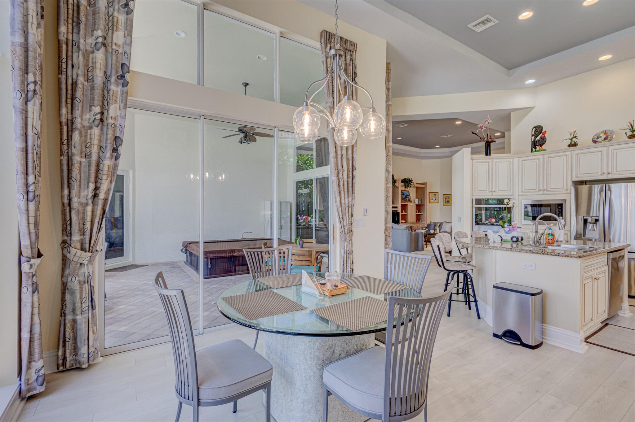 MIRASOL PARADISIO - Residential