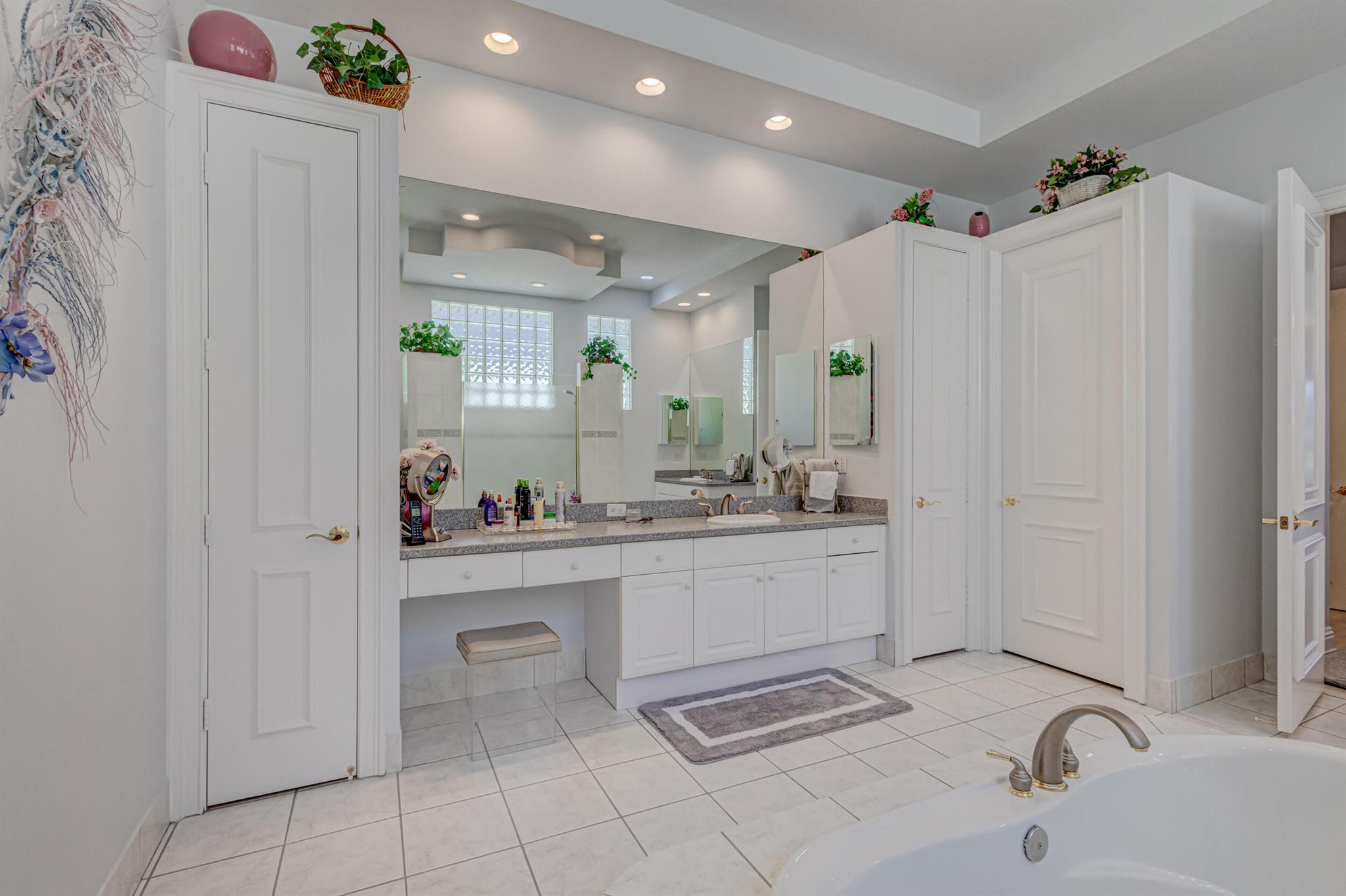 MIRASOL PARADISIO - Residential