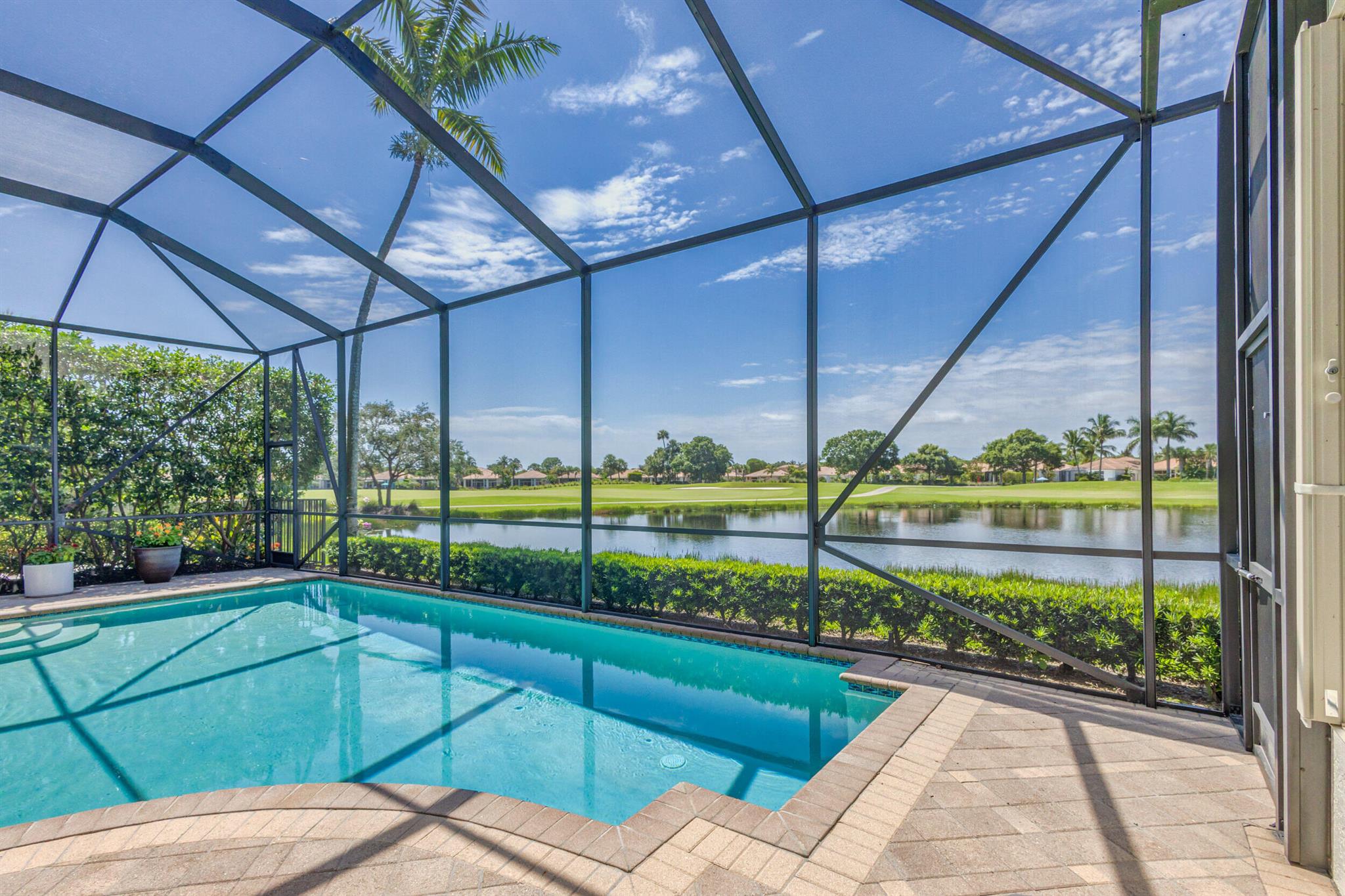 MIRASOL PARADISIO - Residential