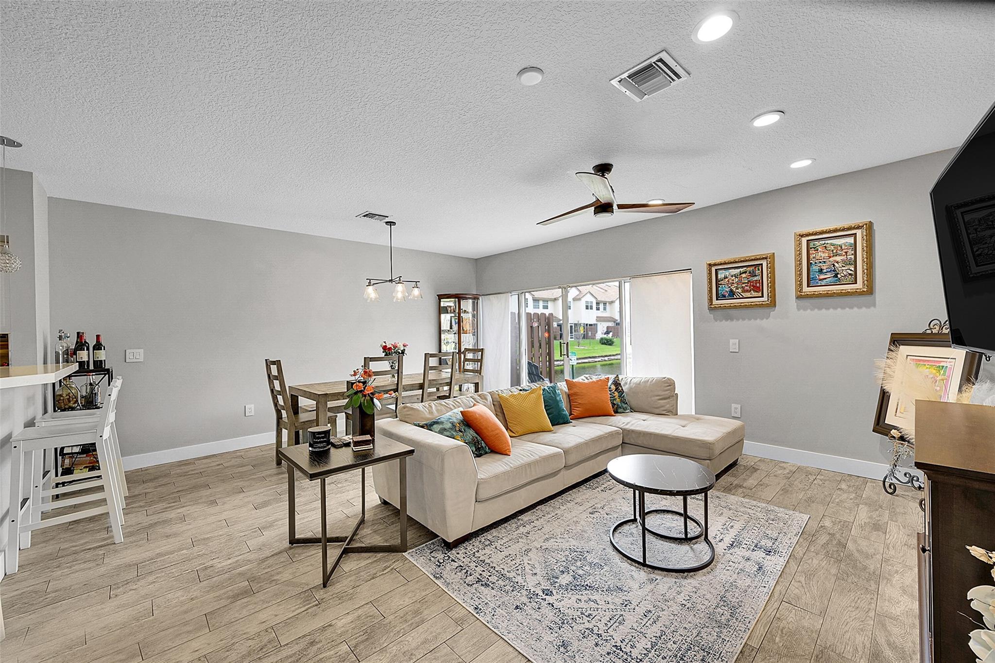 CORAL LAKE/PLEASANT LAKES - Residential