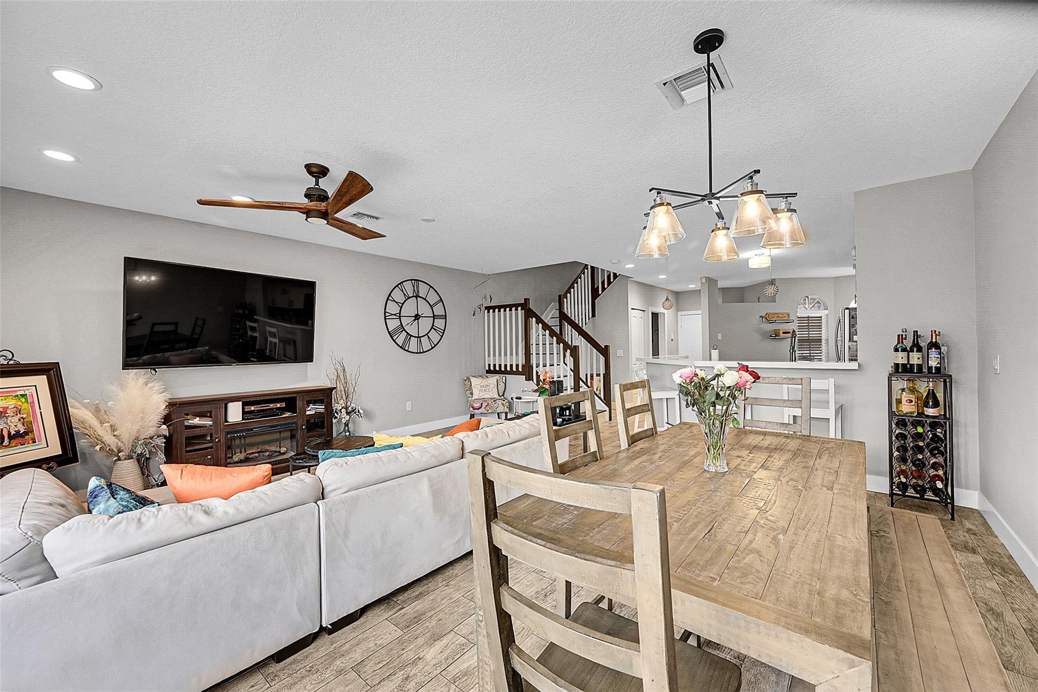 CORAL LAKE/PLEASANT LAKES - Residential