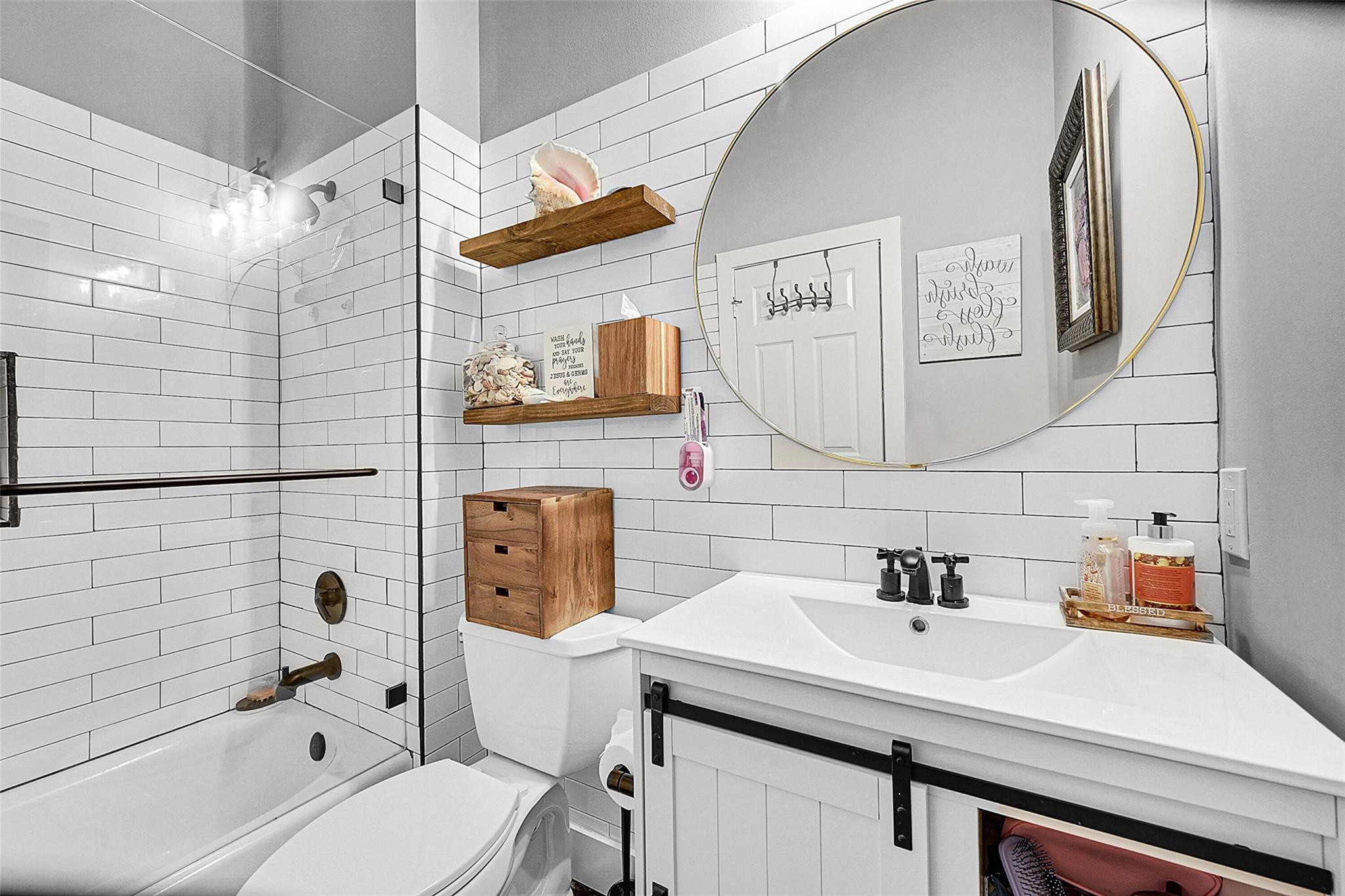 CORAL LAKE/PLEASANT LAKES - Residential