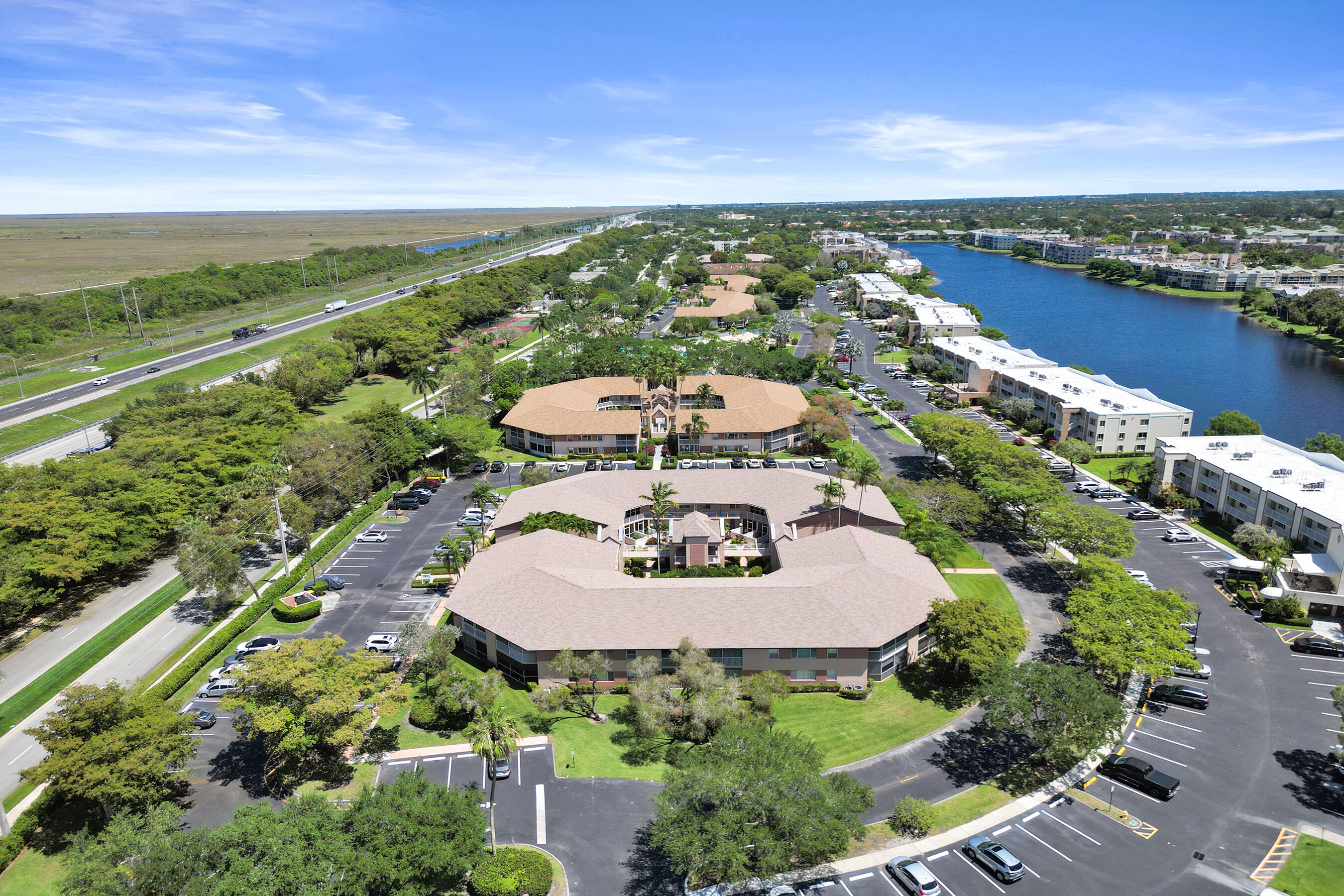 DEVON CONDOMINIUM E - Residential