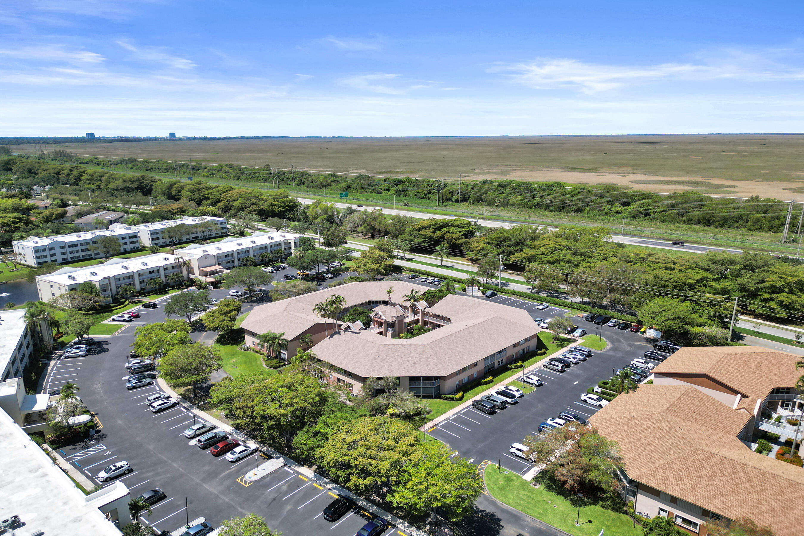 DEVON CONDOMINIUM E - Residential