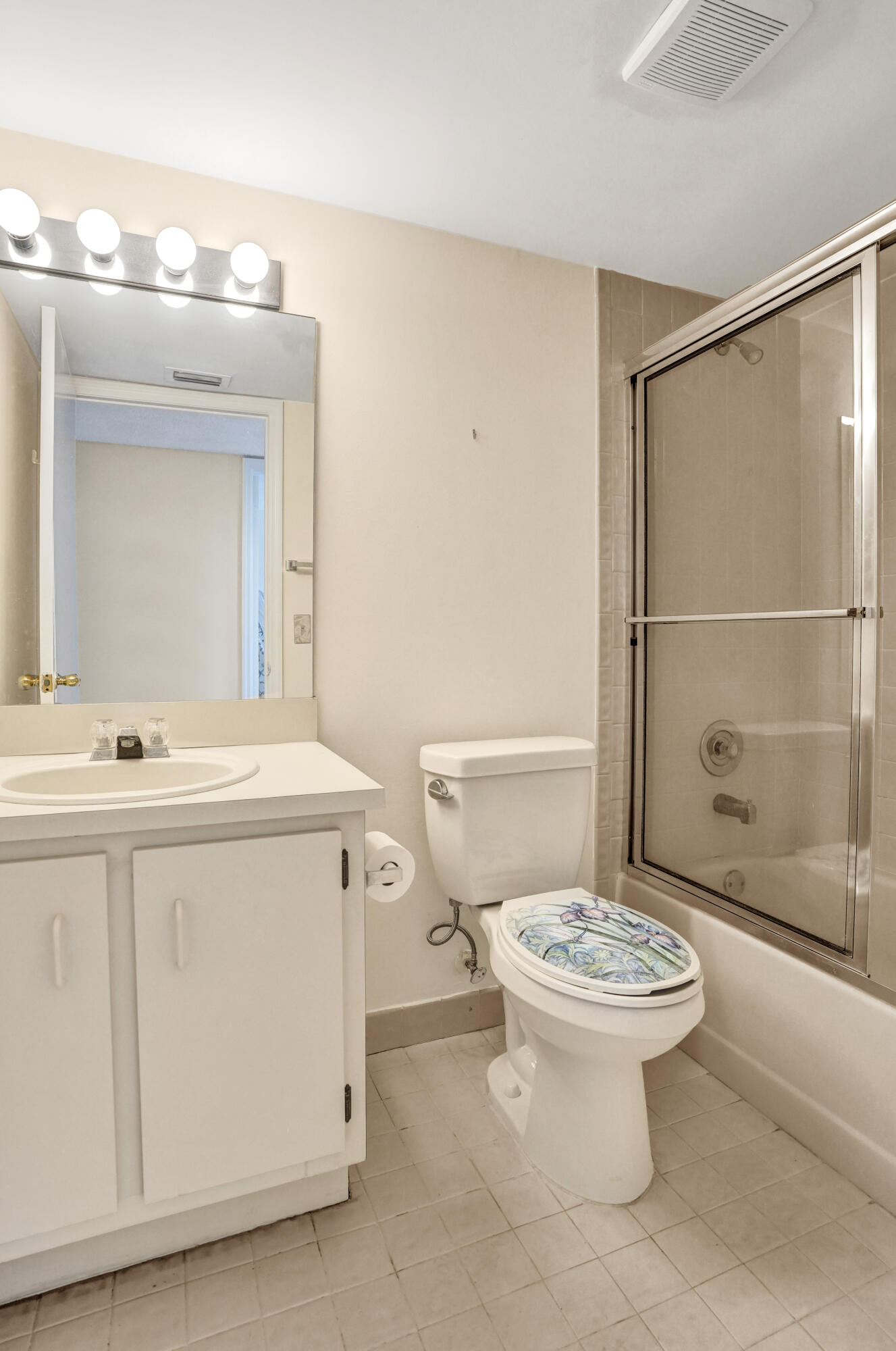DEVON CONDOMINIUM E - Residential