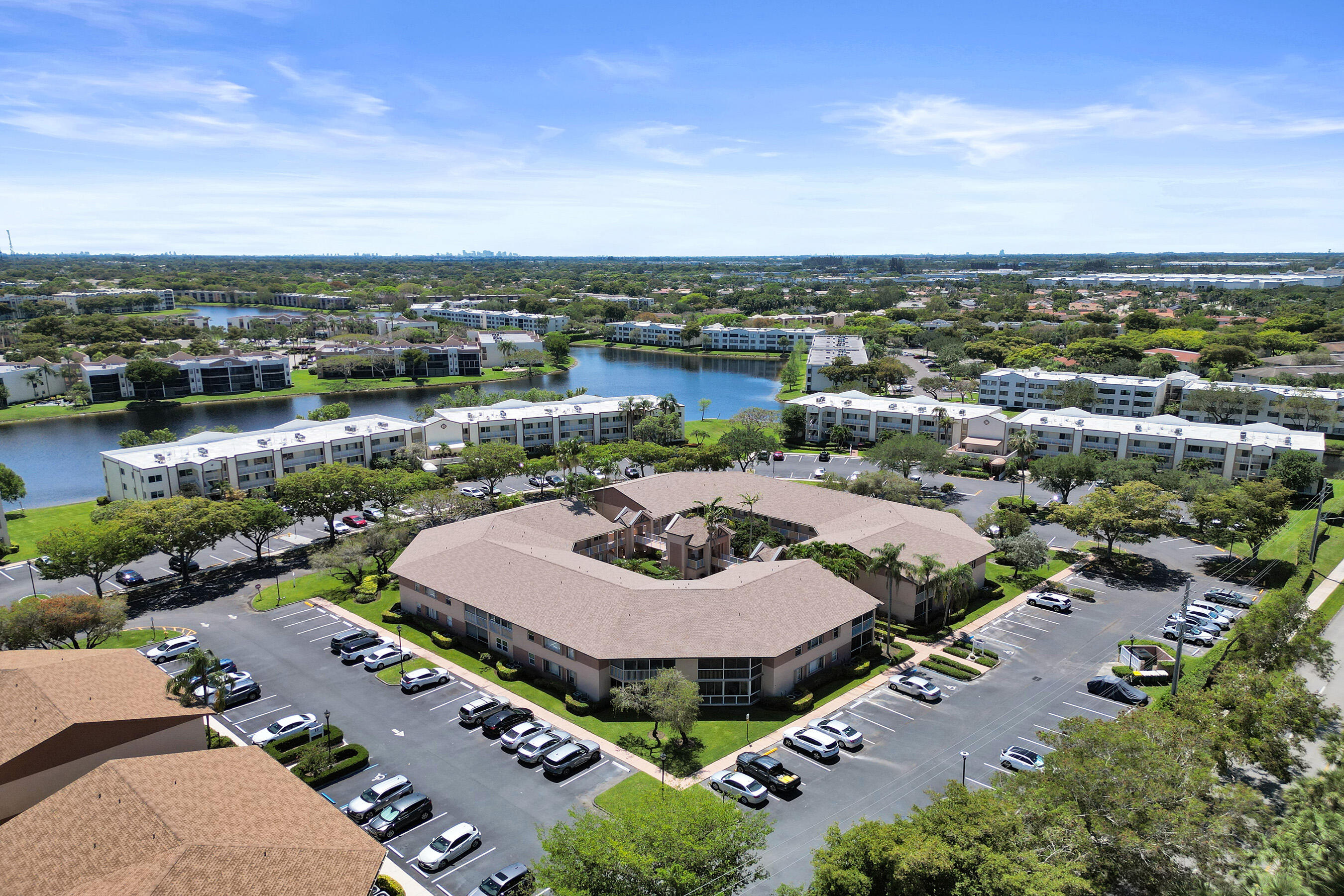 DEVON CONDOMINIUM E - Residential