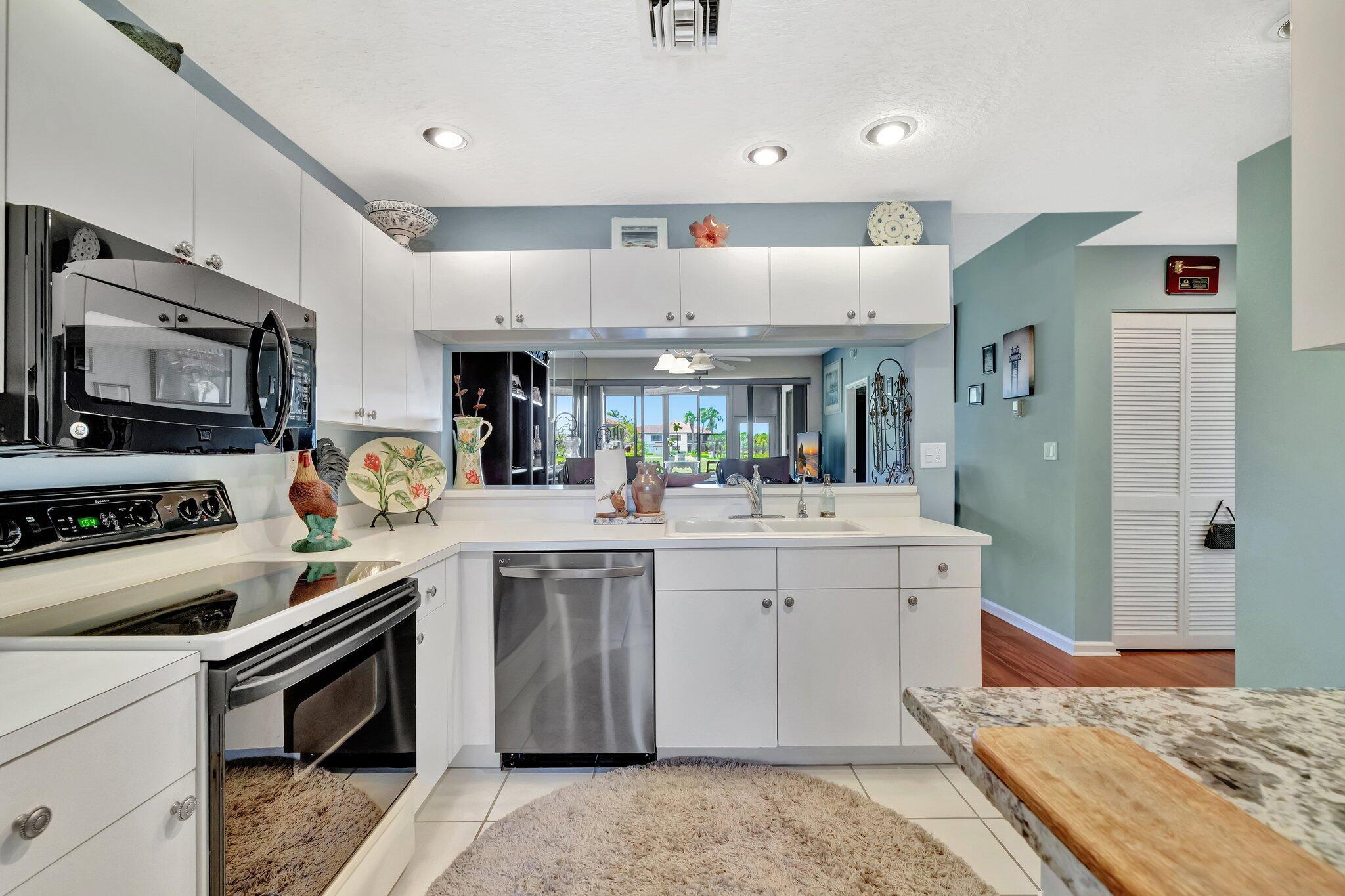 HANSONS LANDING CONDO - Residential