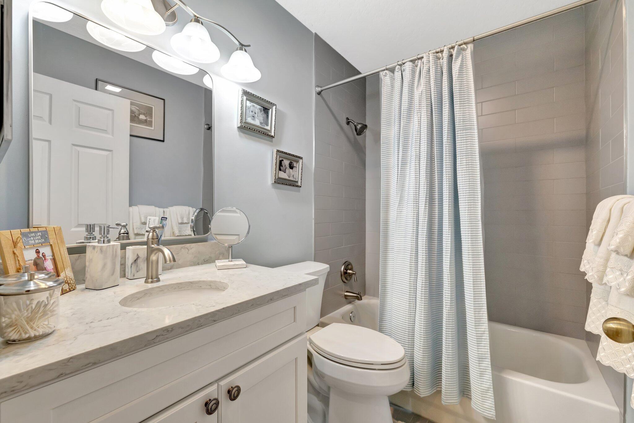 HANSONS LANDING CONDO - Residential