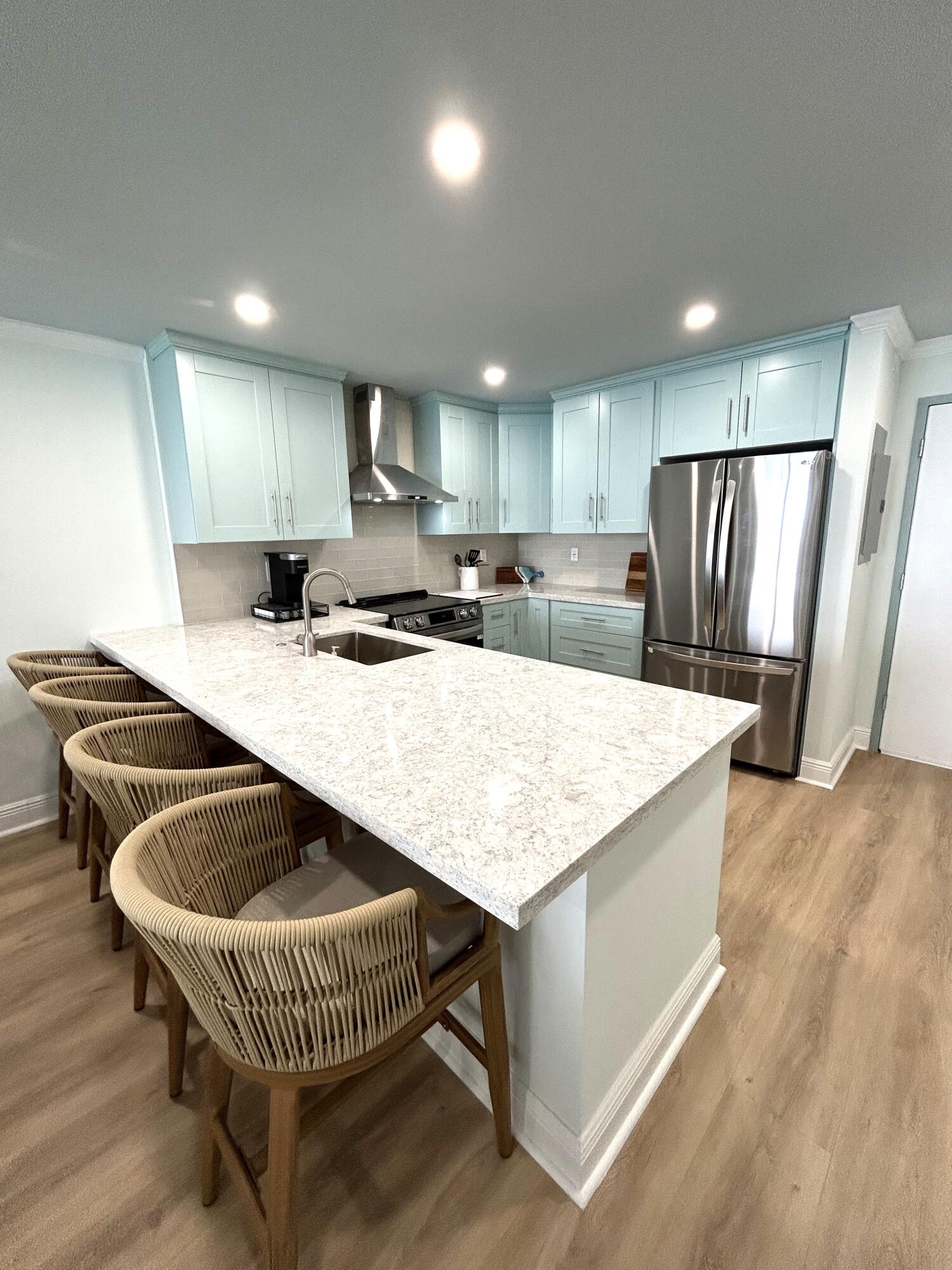 EDGEWATER BEACH TOWERS CONDO - Residential