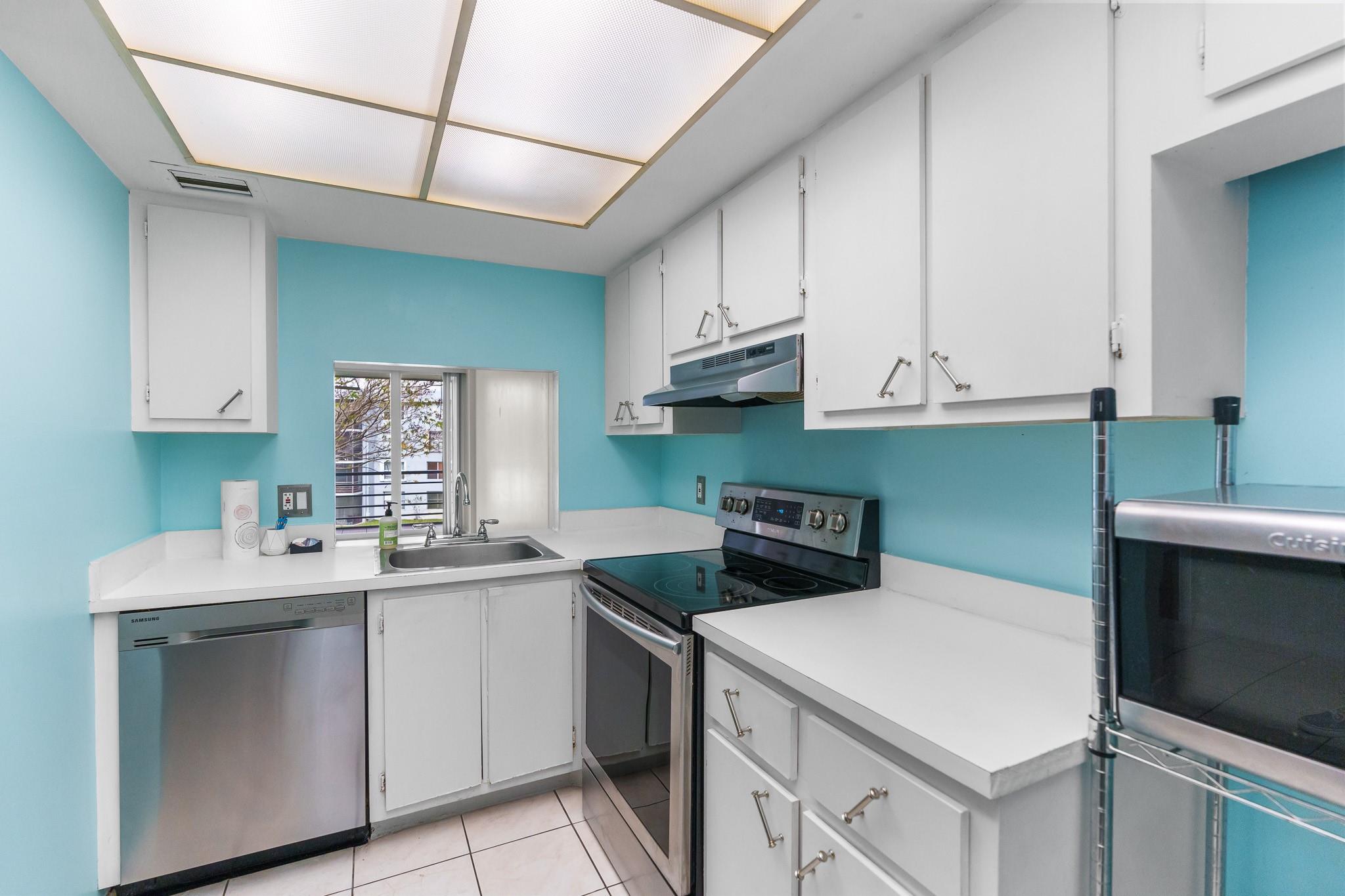 114 Royal Park Dr 3C