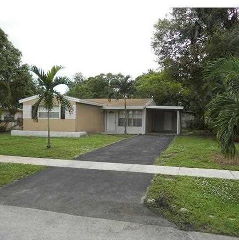GREAT 4 BEDROOM 2 BATH HOME! OPEN FLOOR PLAN, TERRAZZO FLOORS THROUGHOUT LIVING AREAS, FRESHLY PAINTED, NEW SS STOVE, FULL SIZE WASHER AND DRYER, LARGE FENCED YARD! CENTRALLY LOCATED CLOSE TO SCHOOLS, SHOPPING, RESTAURANTS, AND HIGHWAYS!