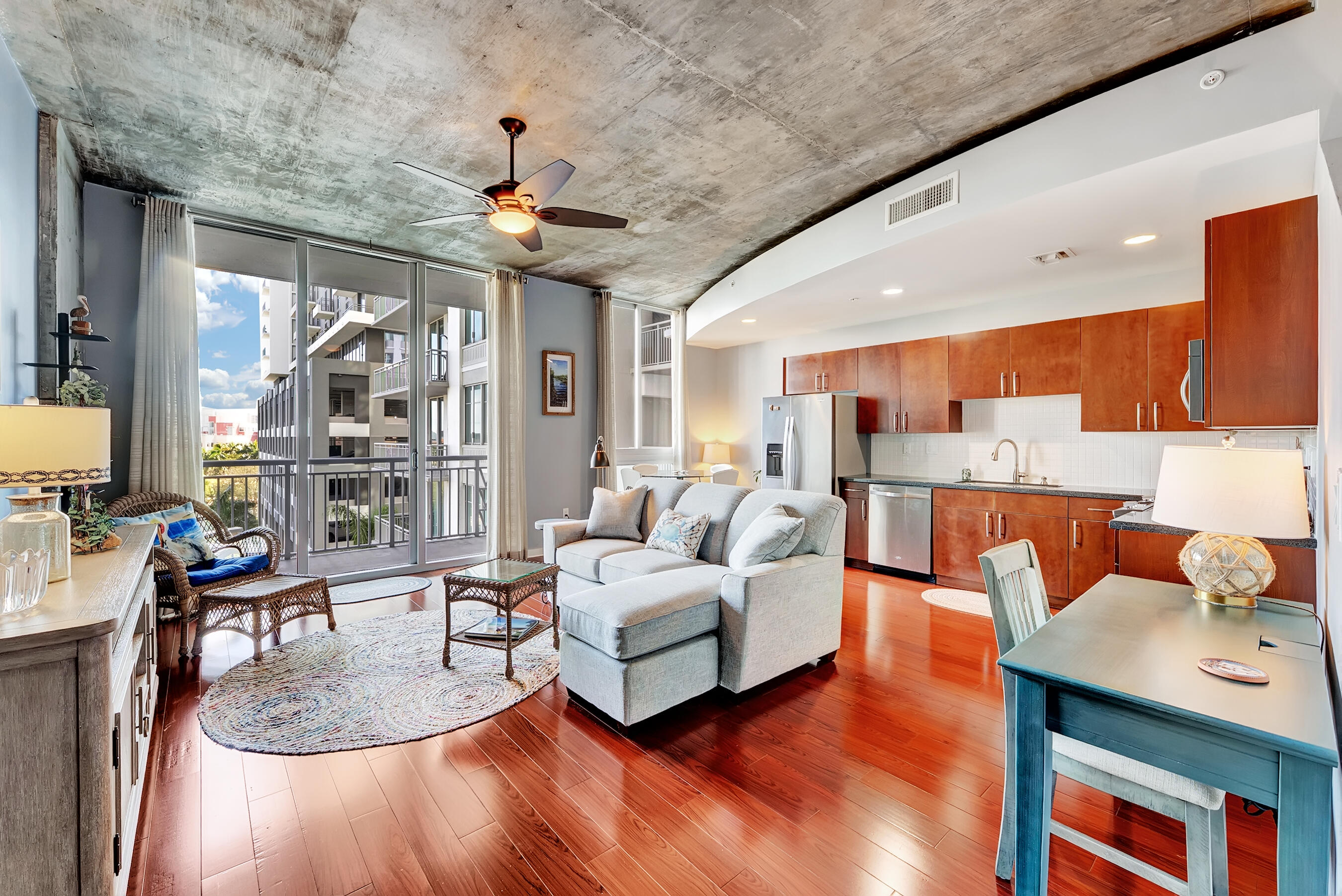 EDGE CONDO - Residential