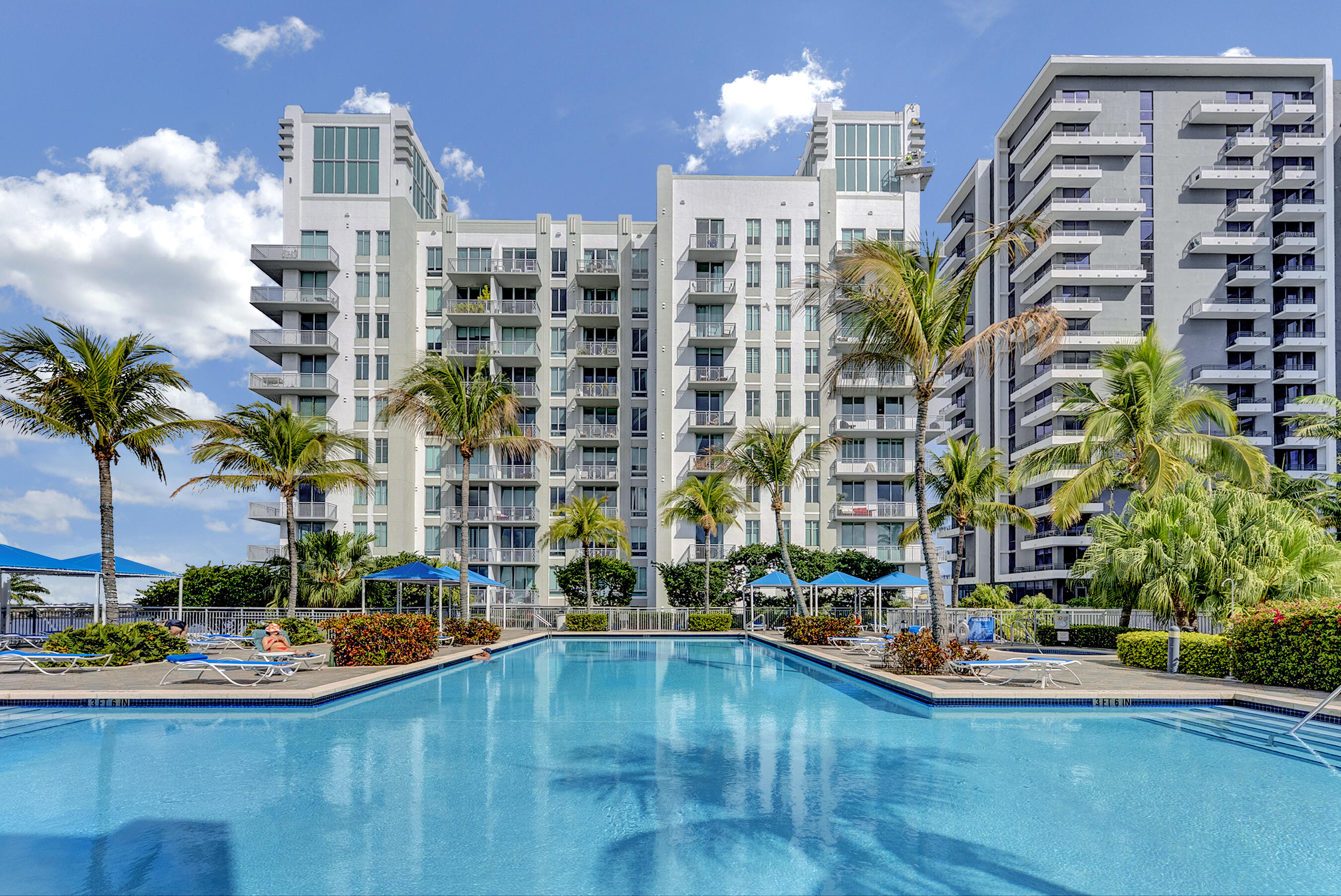 EDGE CONDO - Residential