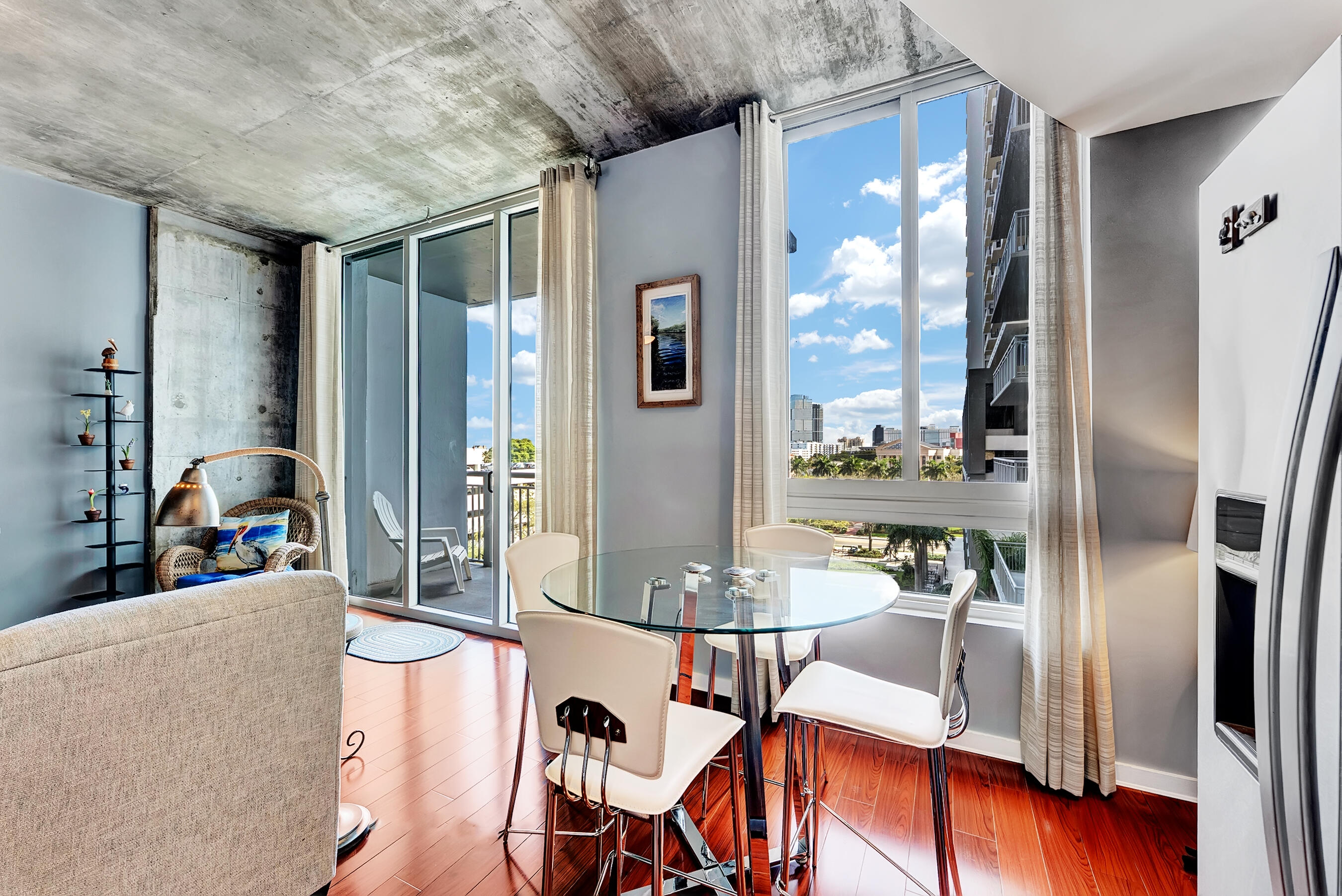 EDGE CONDO - Residential