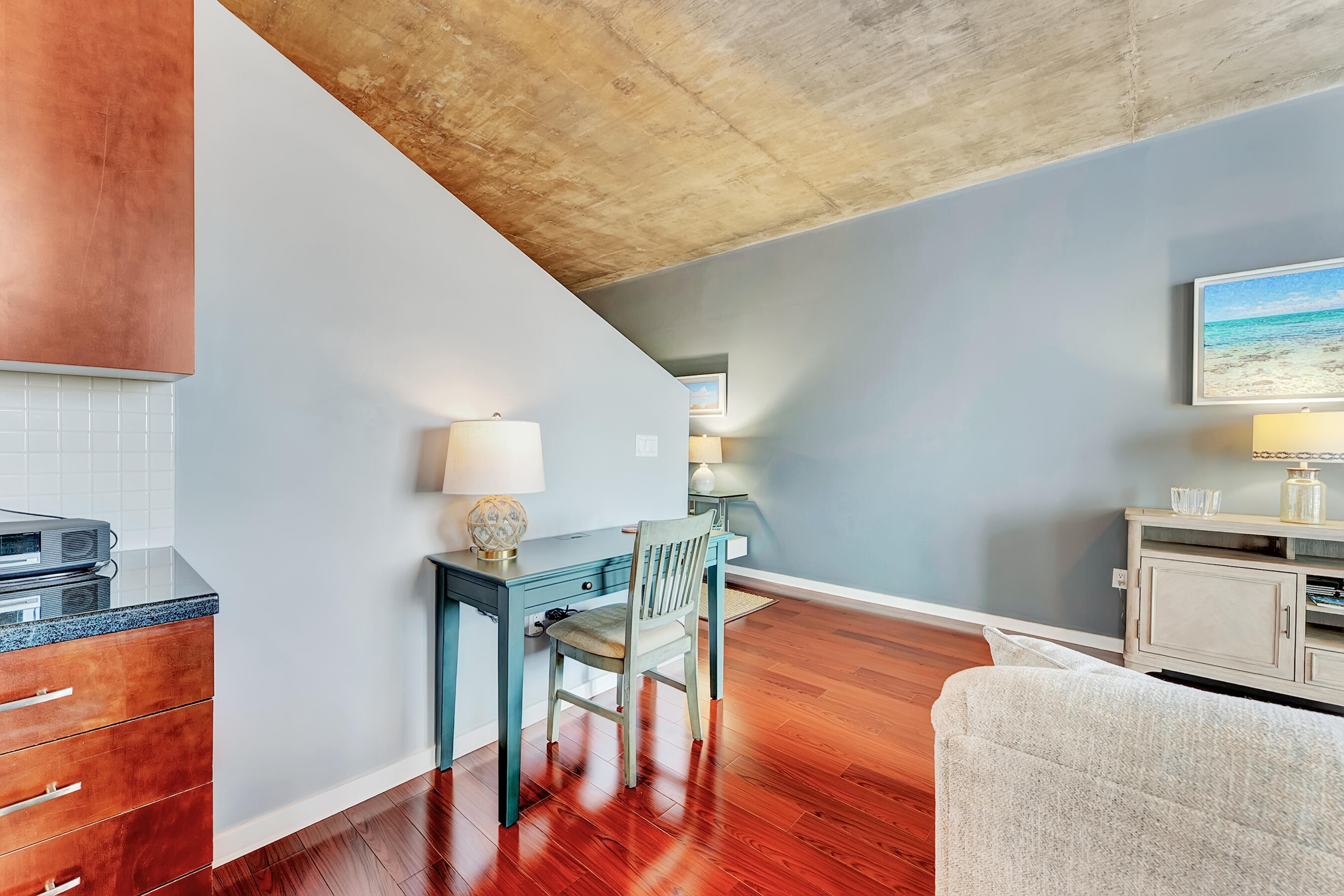 EDGE CONDO - Residential