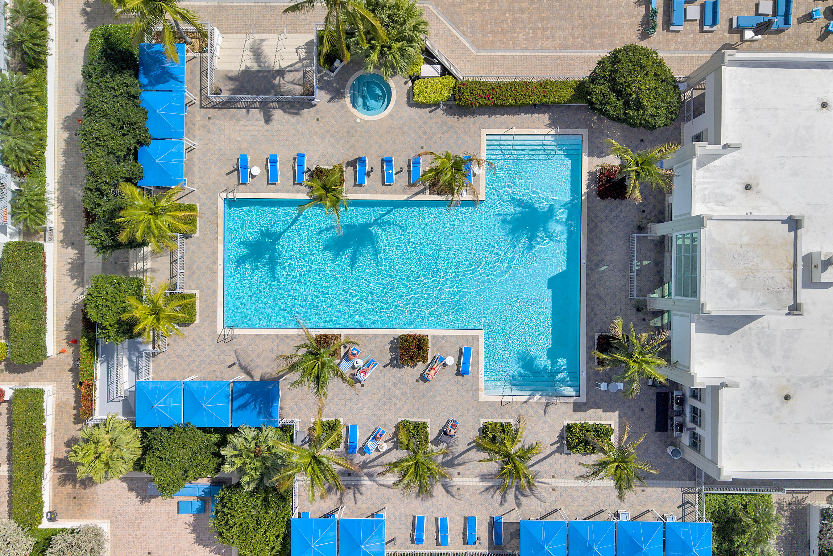 EDGE CONDO - Residential