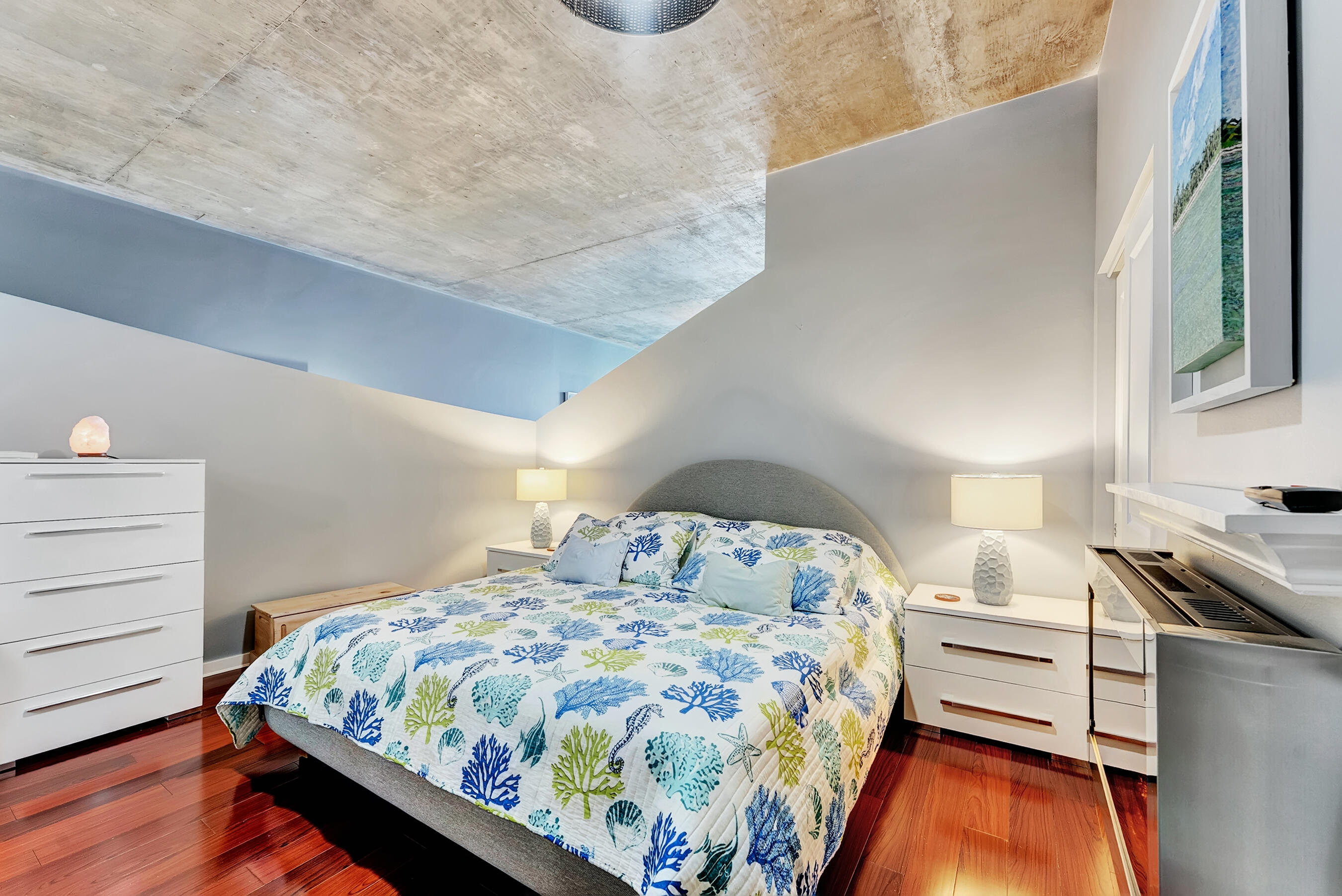 EDGE CONDO - Residential