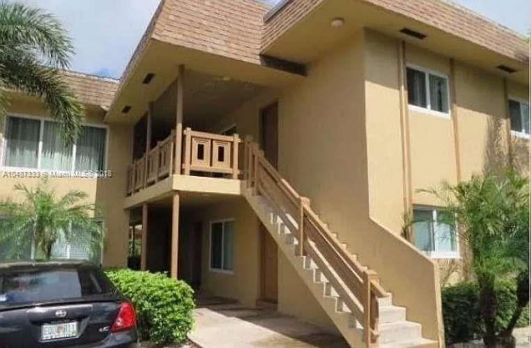 2 bedrooms 1 bath renovated kitchen renovated bathroom no pets $75 hoa application fee