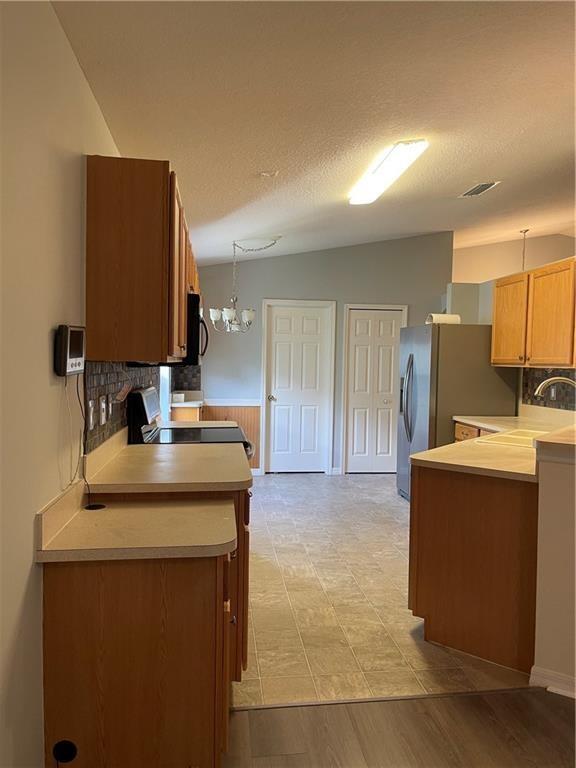 WATERFORD LAKES PHASE II SUBDIVISION - Residential Lease