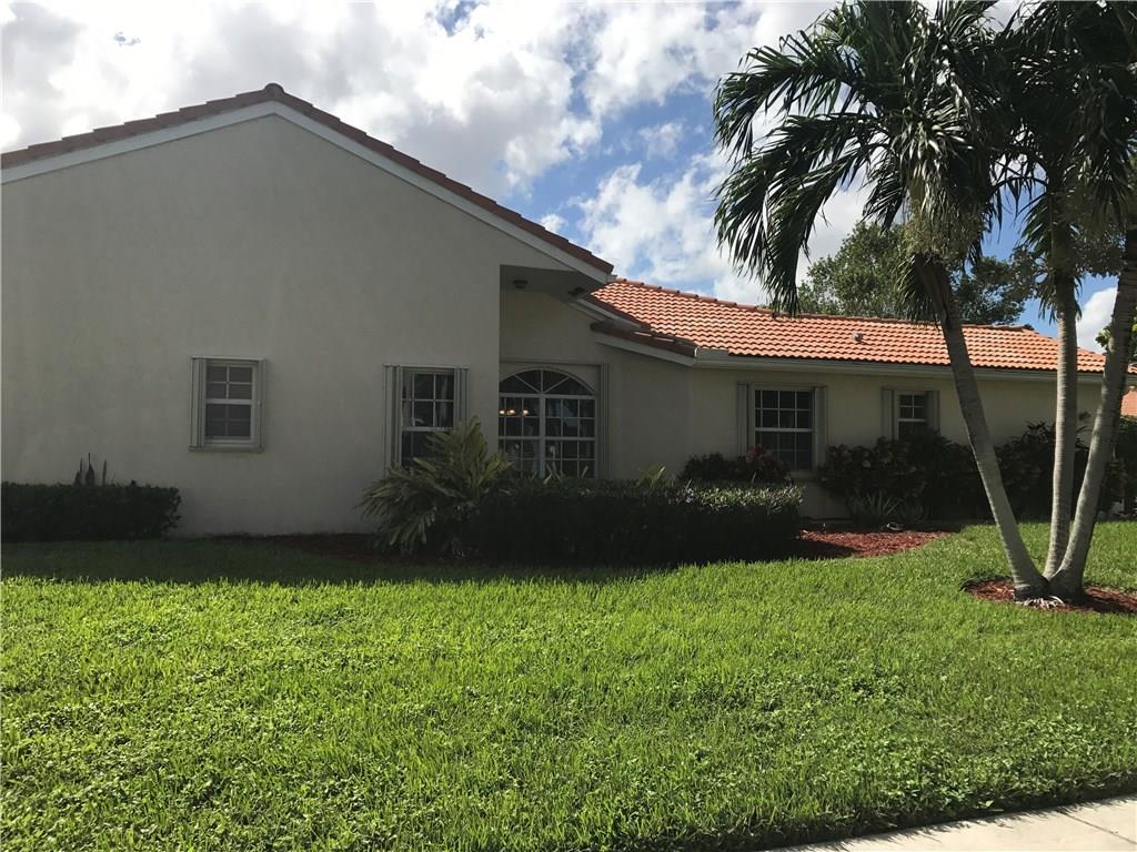 Floral Lakes - Residential