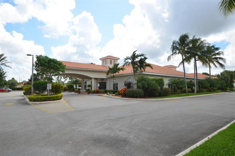Floral Lakes - Residential