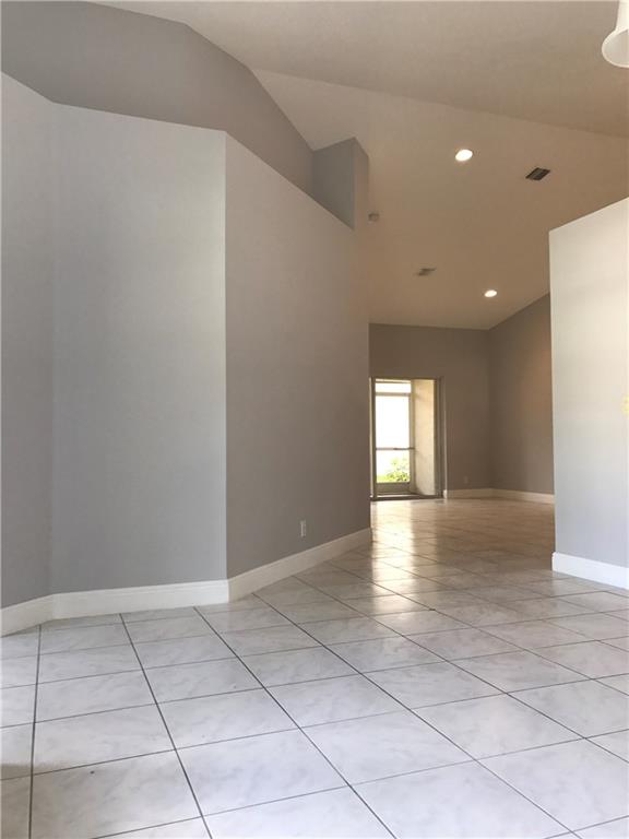 Floral Lakes - Residential